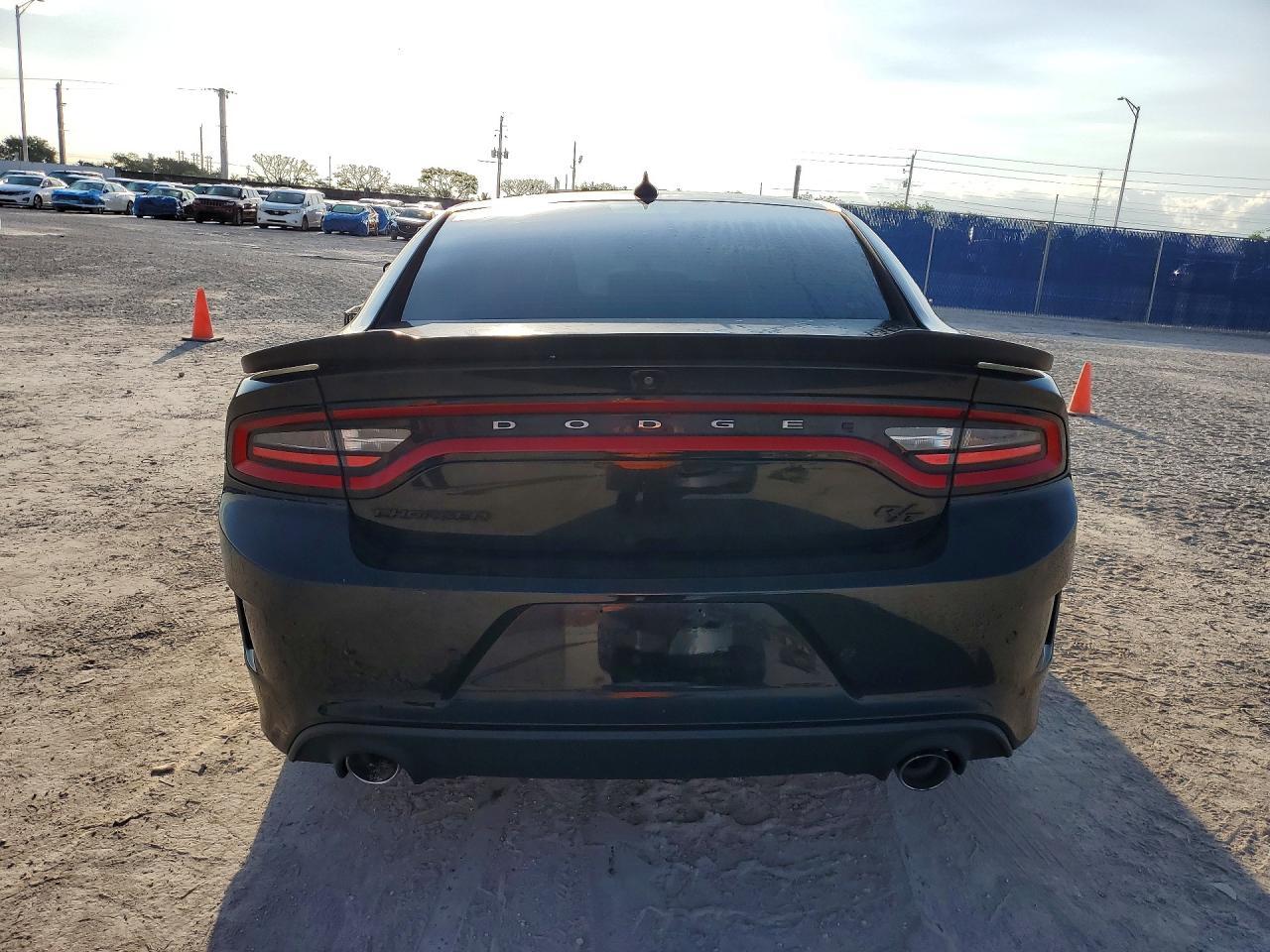 2019 Dodge Charger R - zdjęcie 6