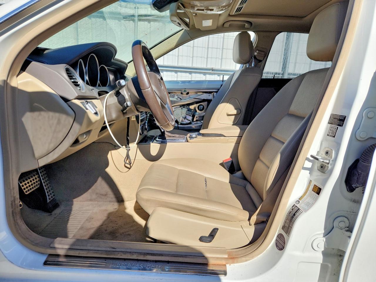 2014 Mercedes-Benz C 250 - zdjęcie 7
