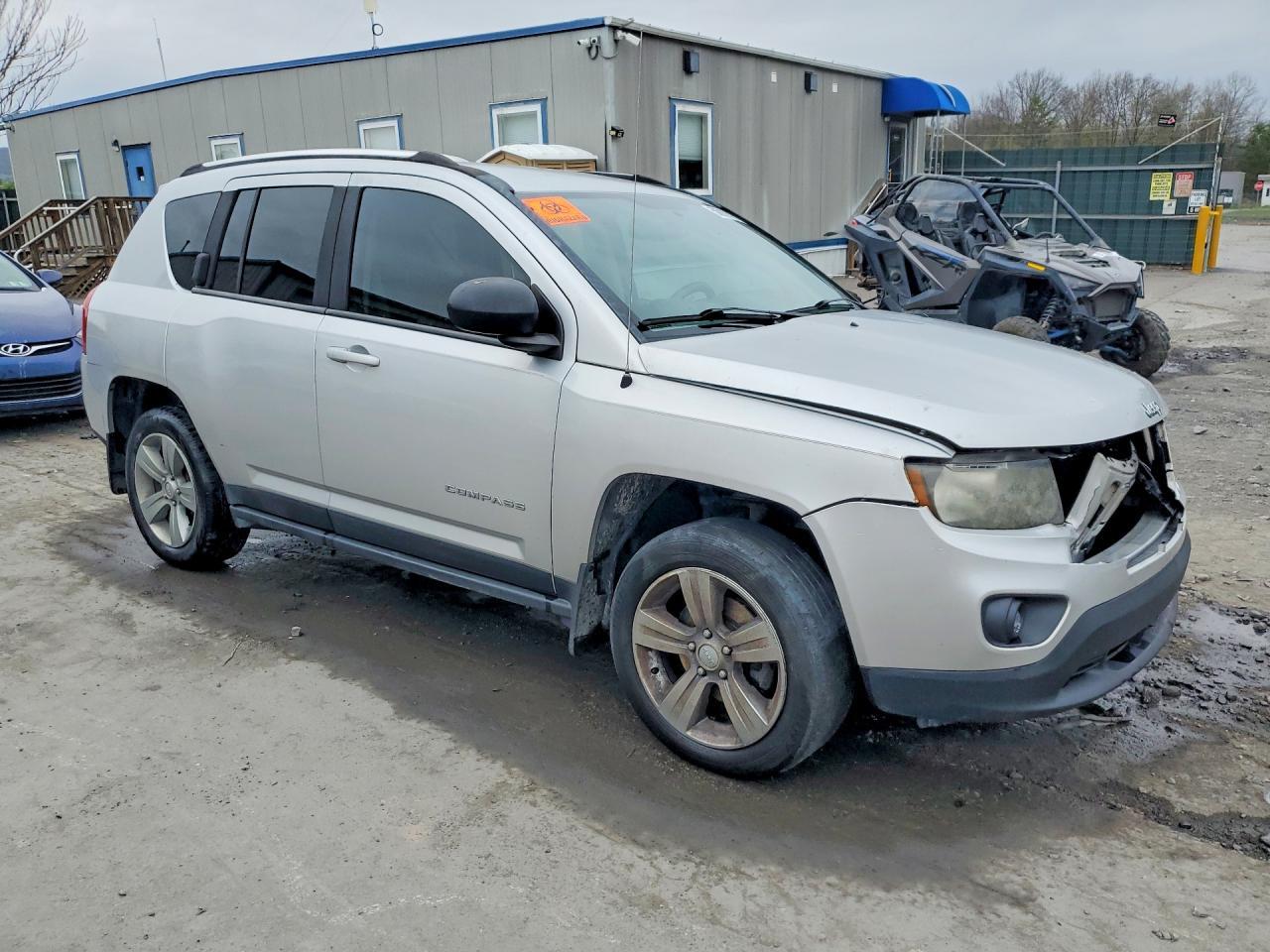 2014 Jeep Compass Sport - zdjęcie 4