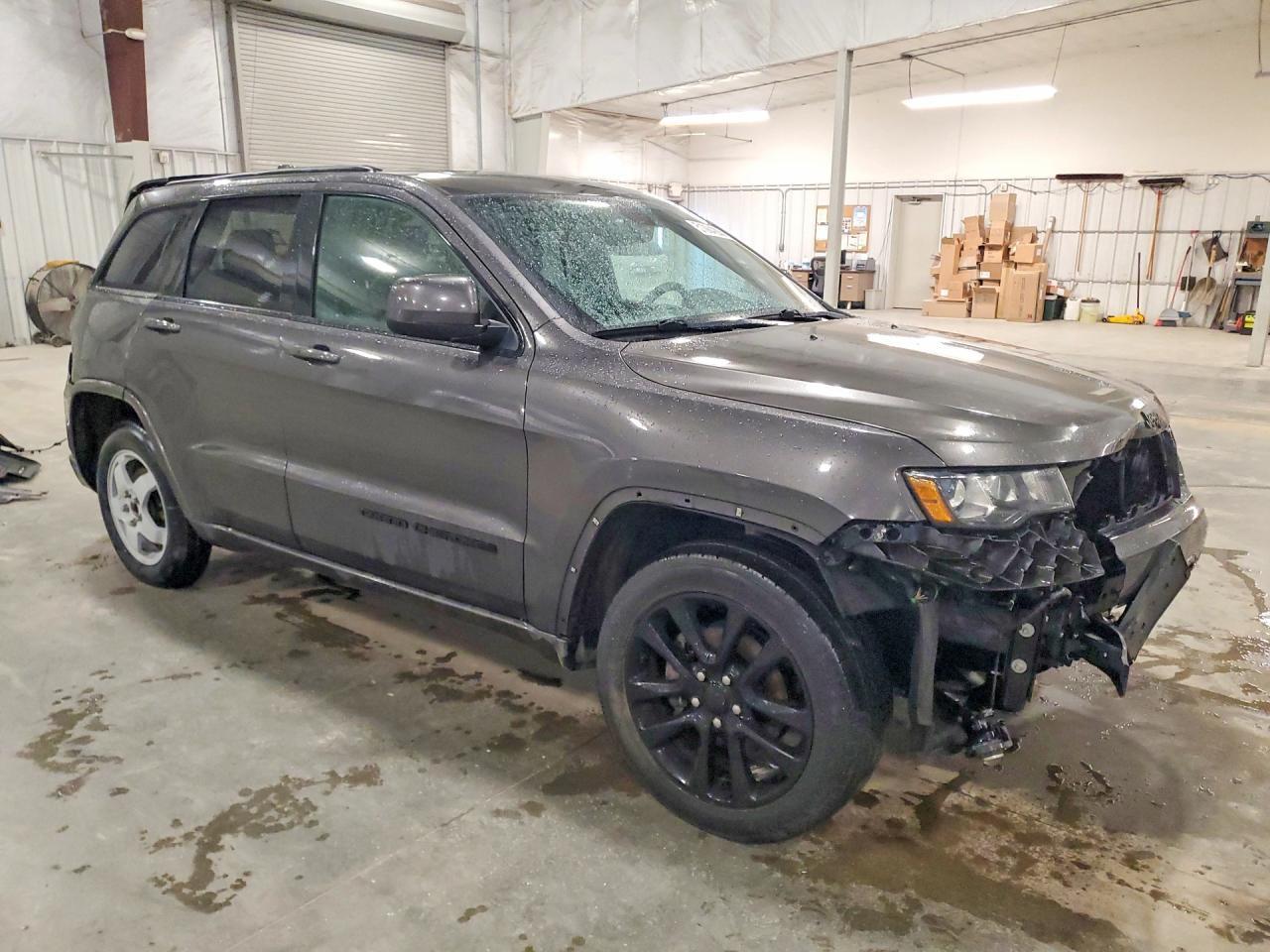 2017 Jeep Grand Cherokee Laredo - zdjęcie 4