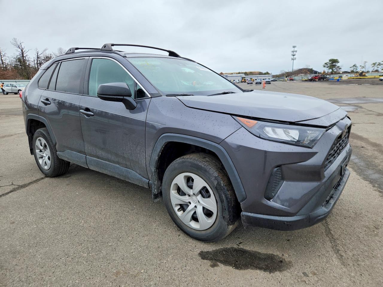 2021 Toyota Rav4 Le - zdjęcie 4