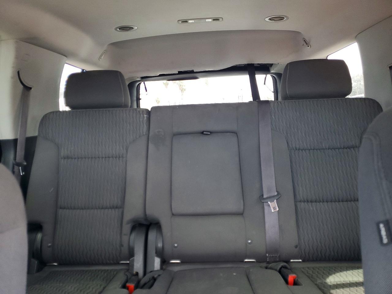 2016 Chevrolet Tahoe C1500 Ls - zdjęcie 10