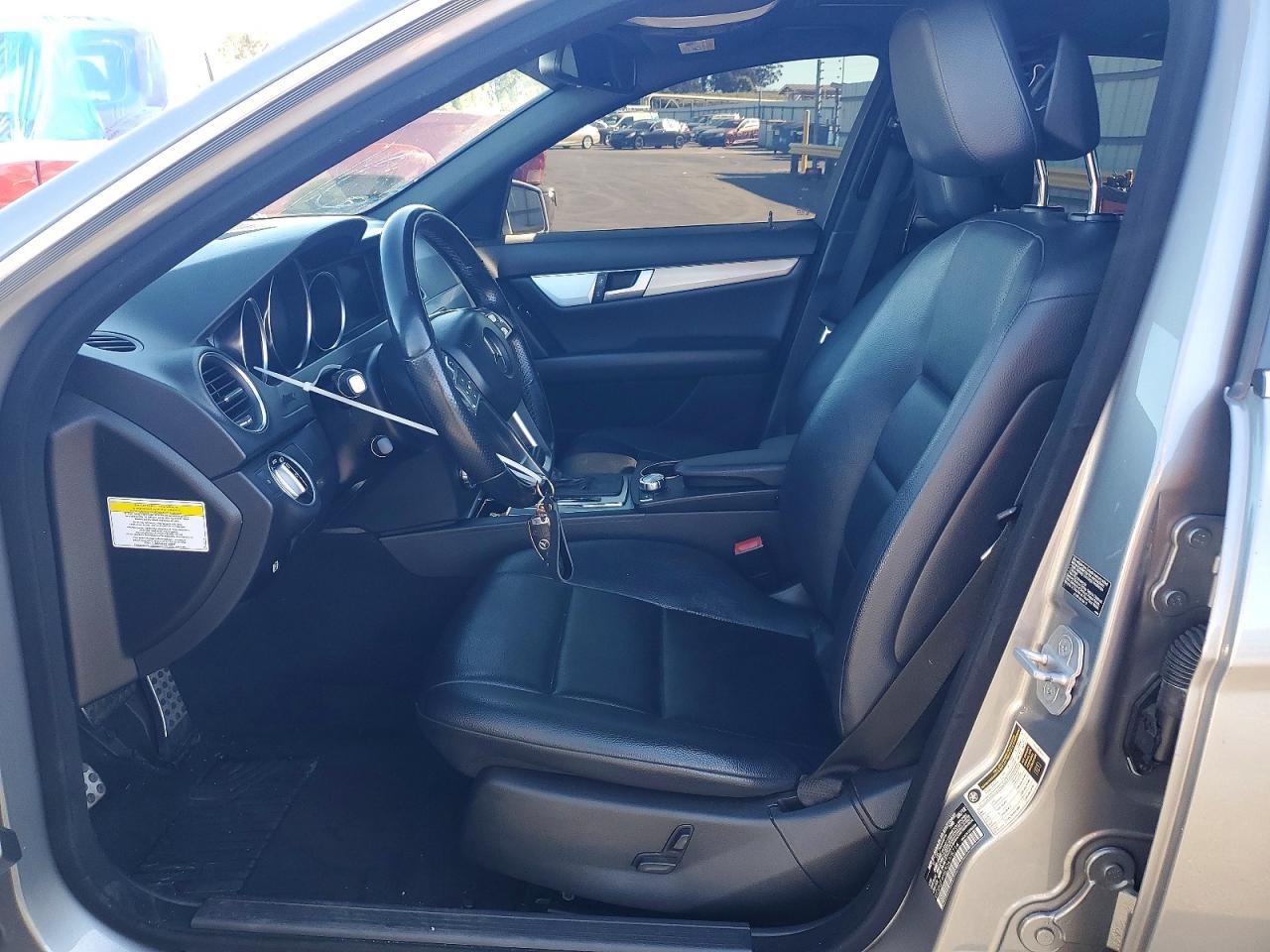 2013 Mercedes-Benz C 250 - zdjęcie 7