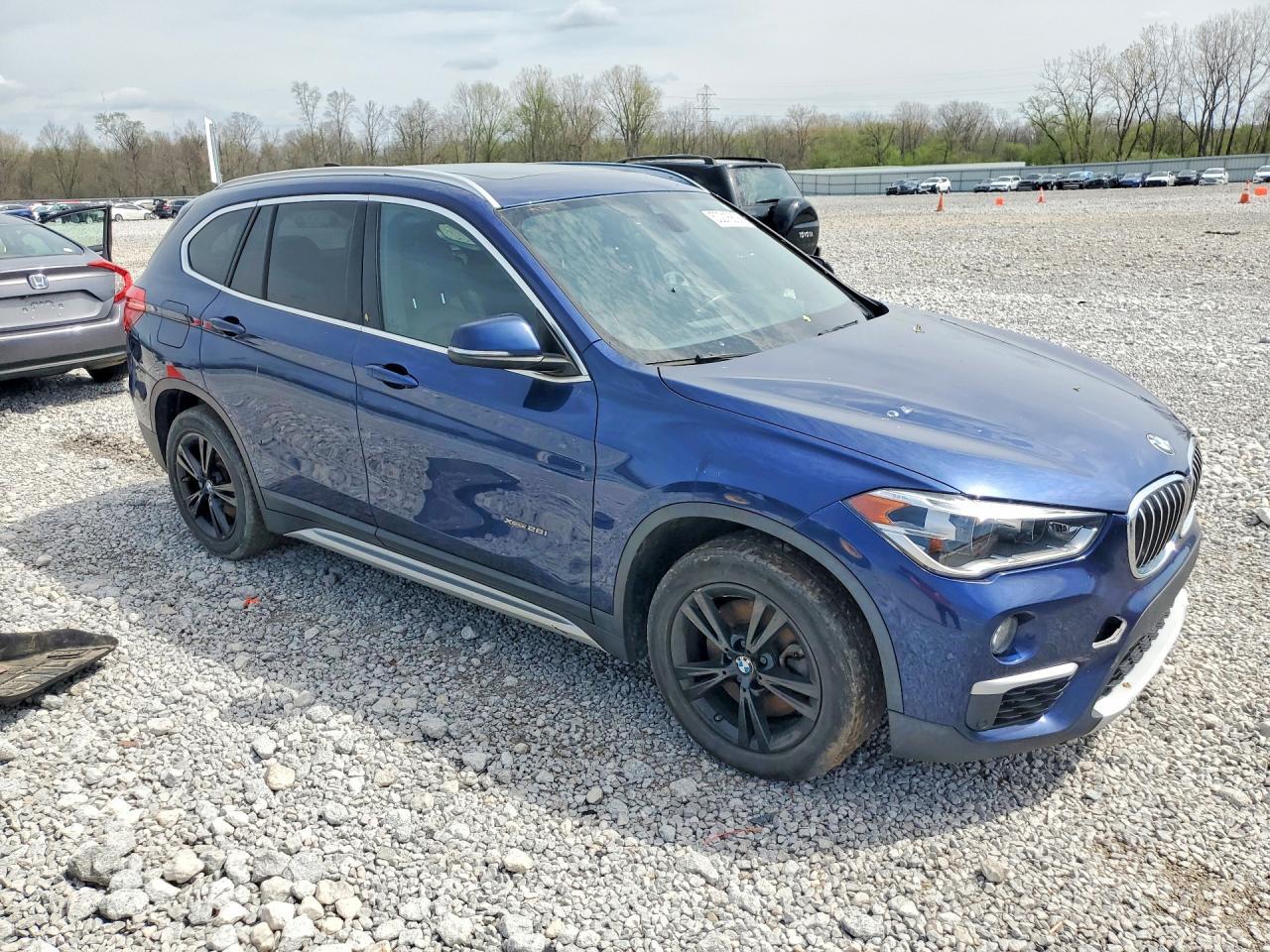 2016 BMW X1 xDrive28I - zdjęcie 4
