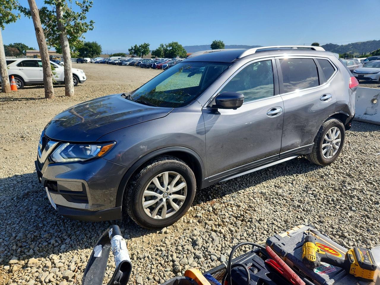 2017 Nissan Rogue Sv - zdjęcie główne