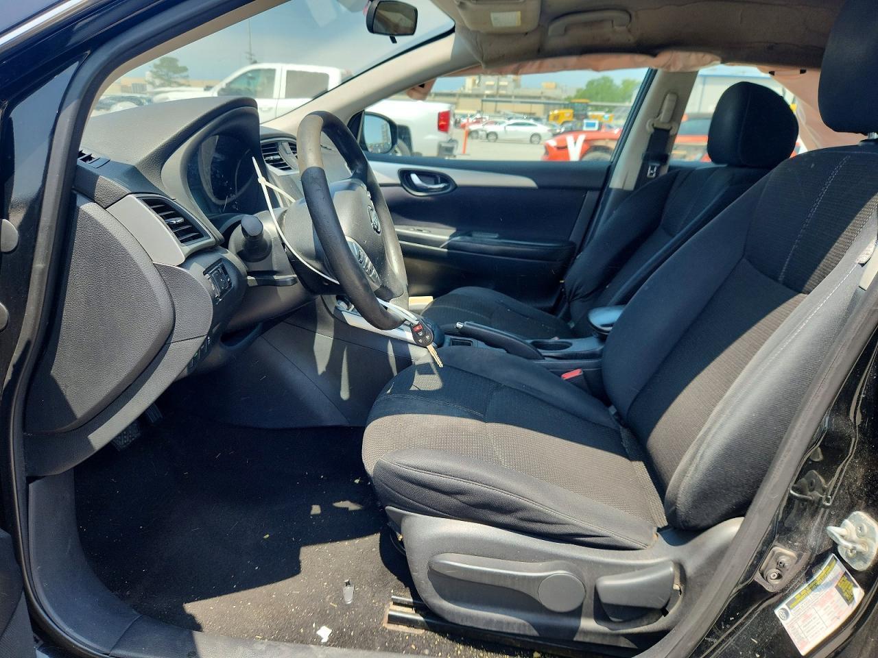 2016 Nissan Sentra S - zdjęcie 7