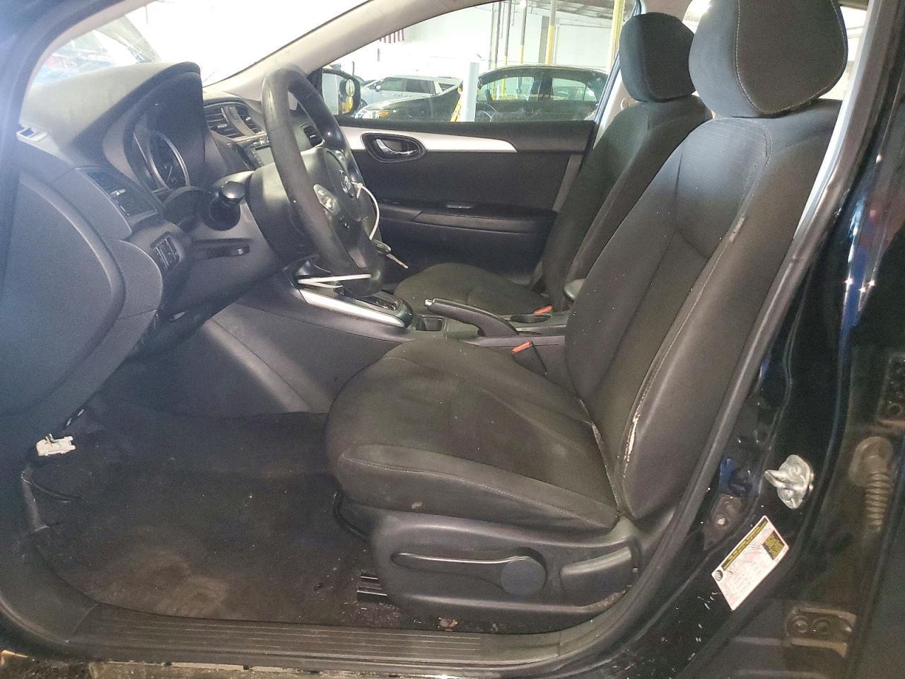 2019 Nissan Sentra S - zdjęcie 7