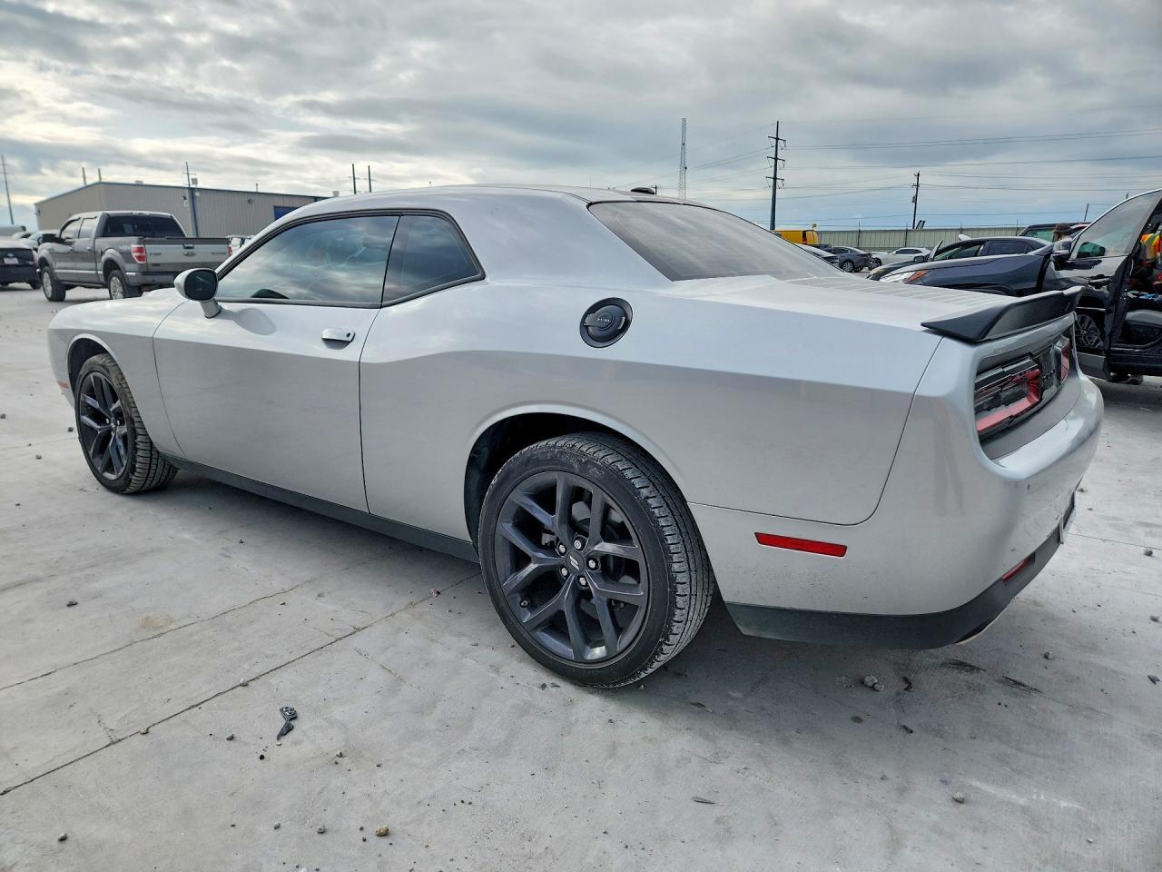 2023 Dodge Challenger Sxt - zdjęcie 2