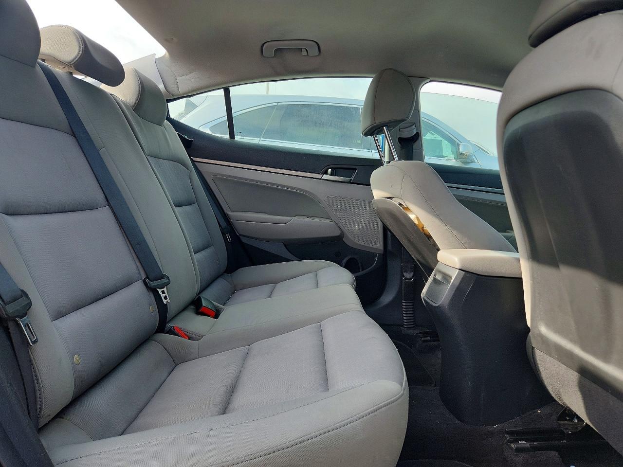 2017 Hyundai Elantra Se - zdjęcie 10