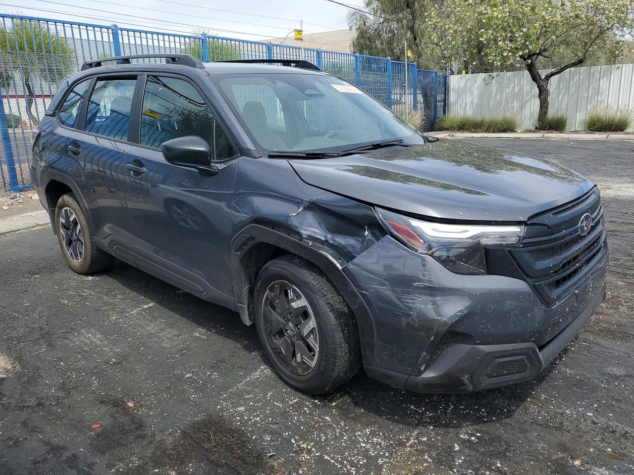 2025 Subaru Forester - zdjęcie 4
