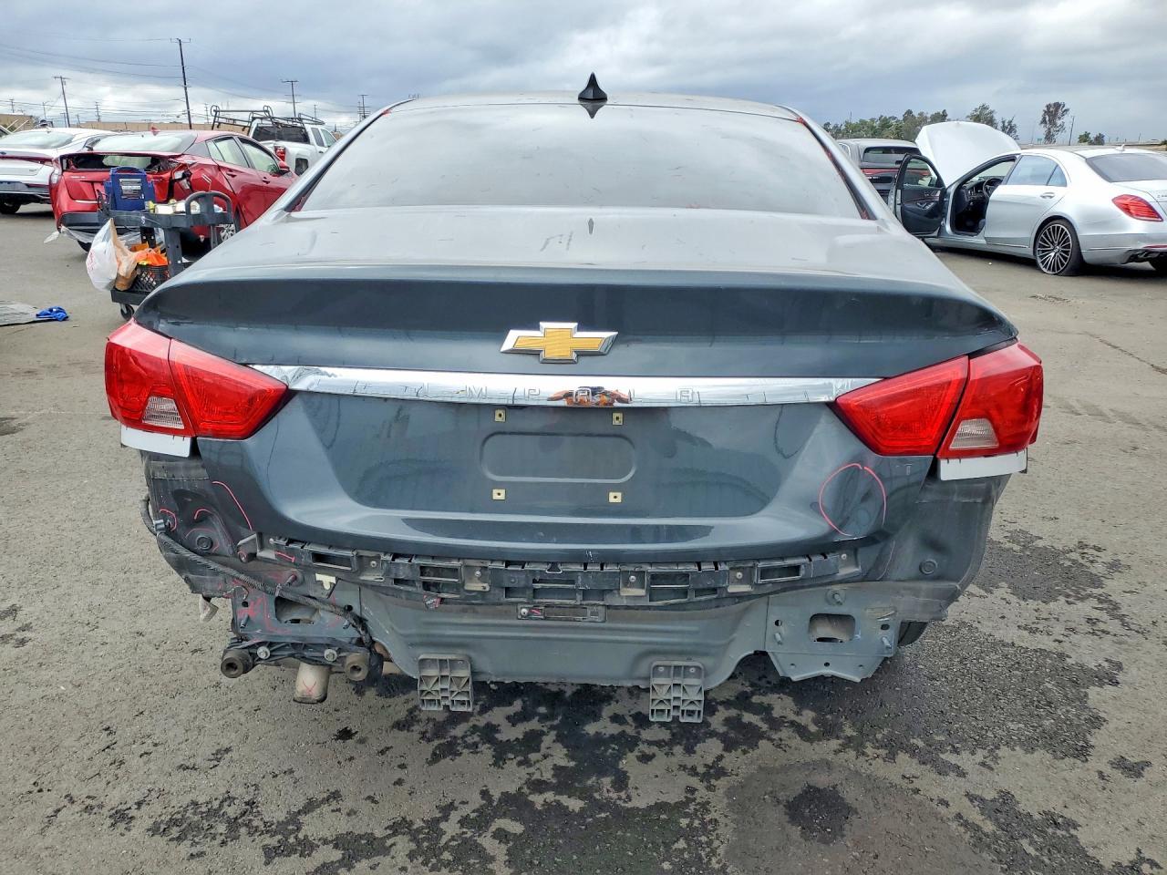 2019 Chevrolet Impala Lt - zdjęcie 6