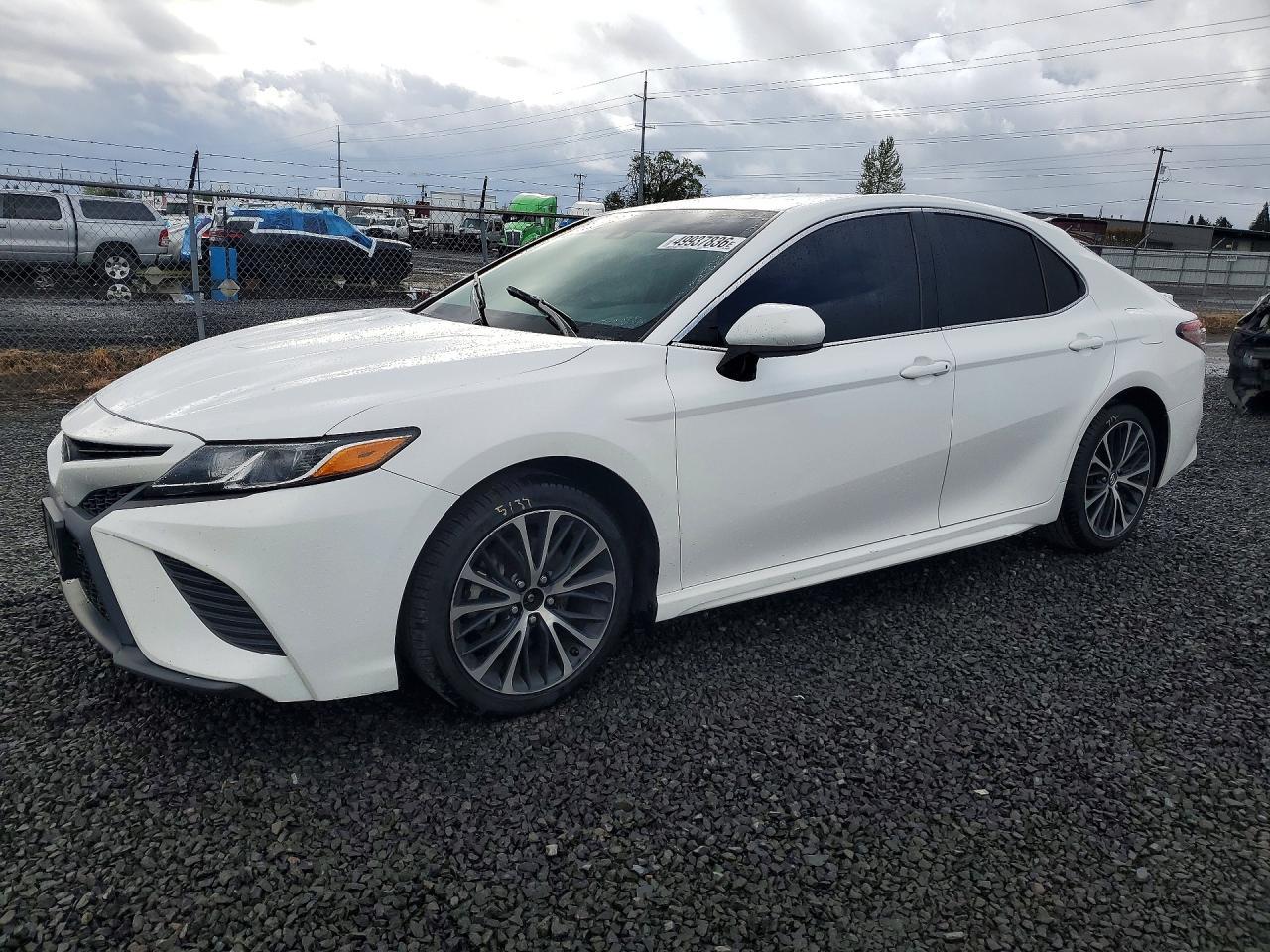 2018 Toyota Camry Se - zdjęcie główne