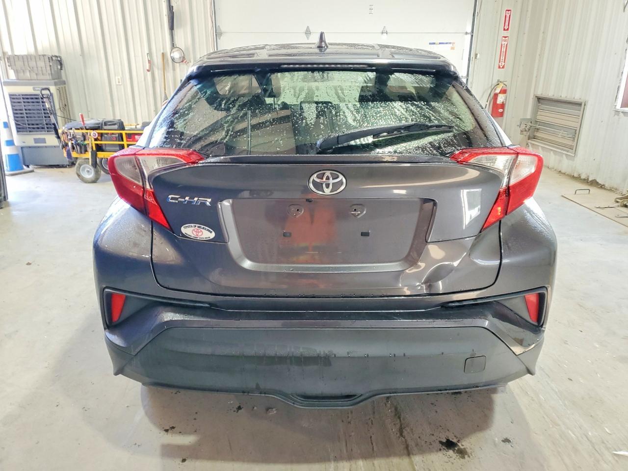 2020 Toyota C-Hr Le - zdjęcie 6