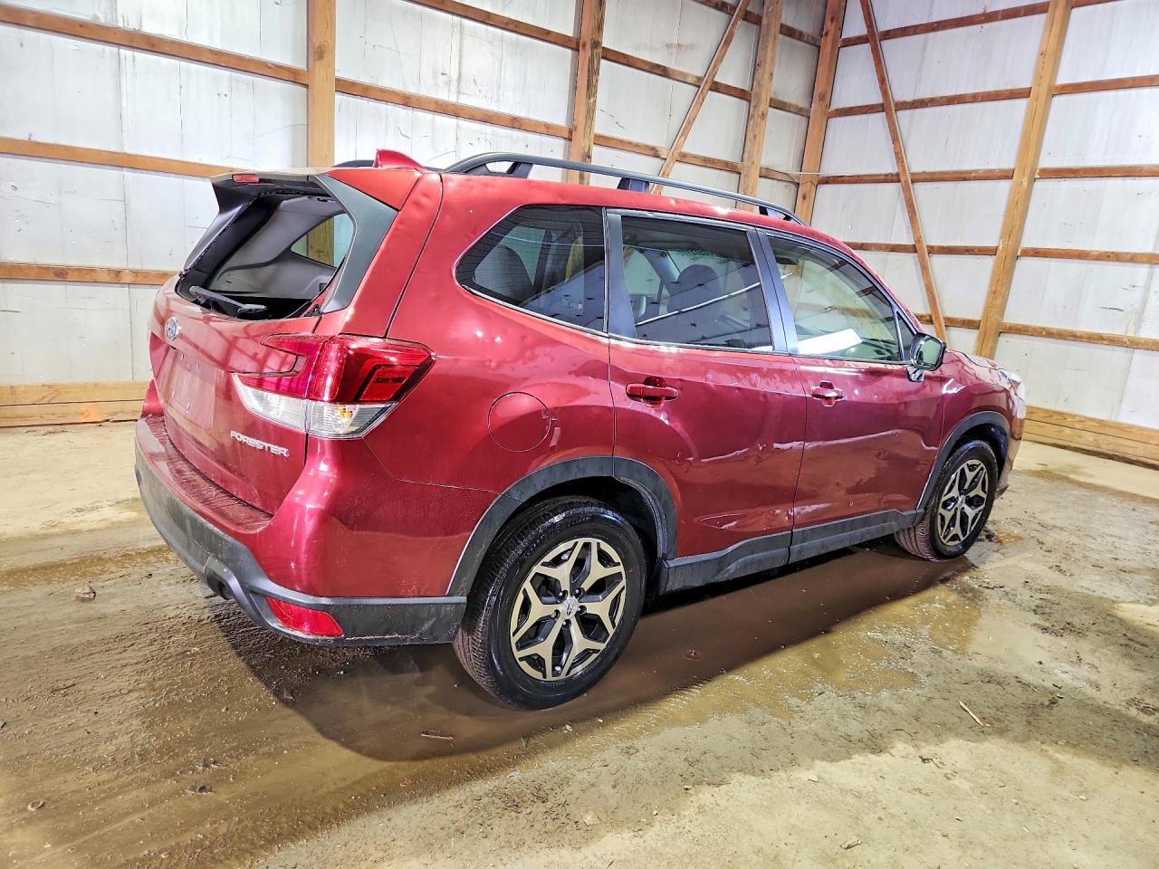 2023 Subaru Forester Premium - zdjęcie 3