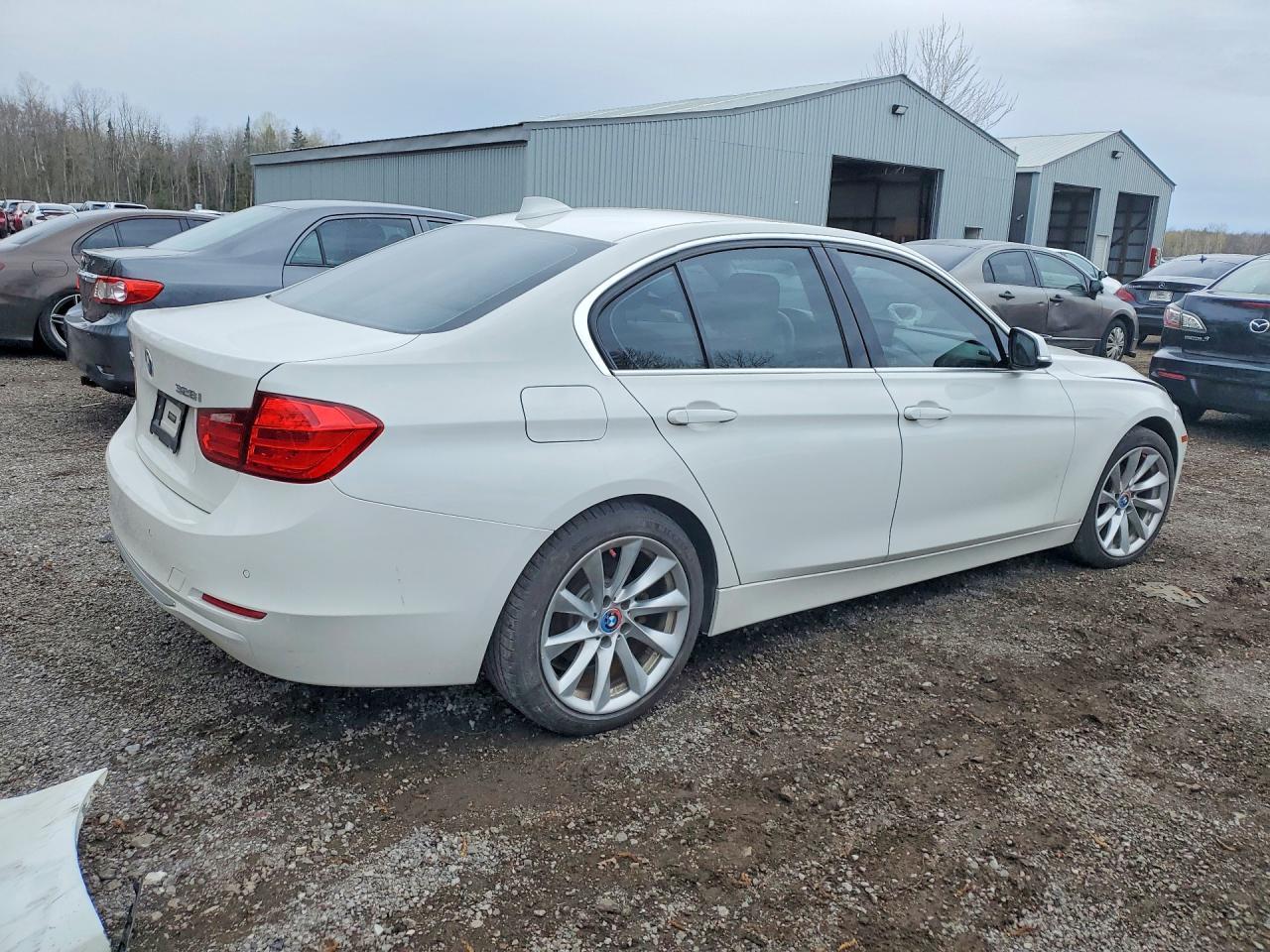 2013 BMW 328 Xi - zdjęcie 3