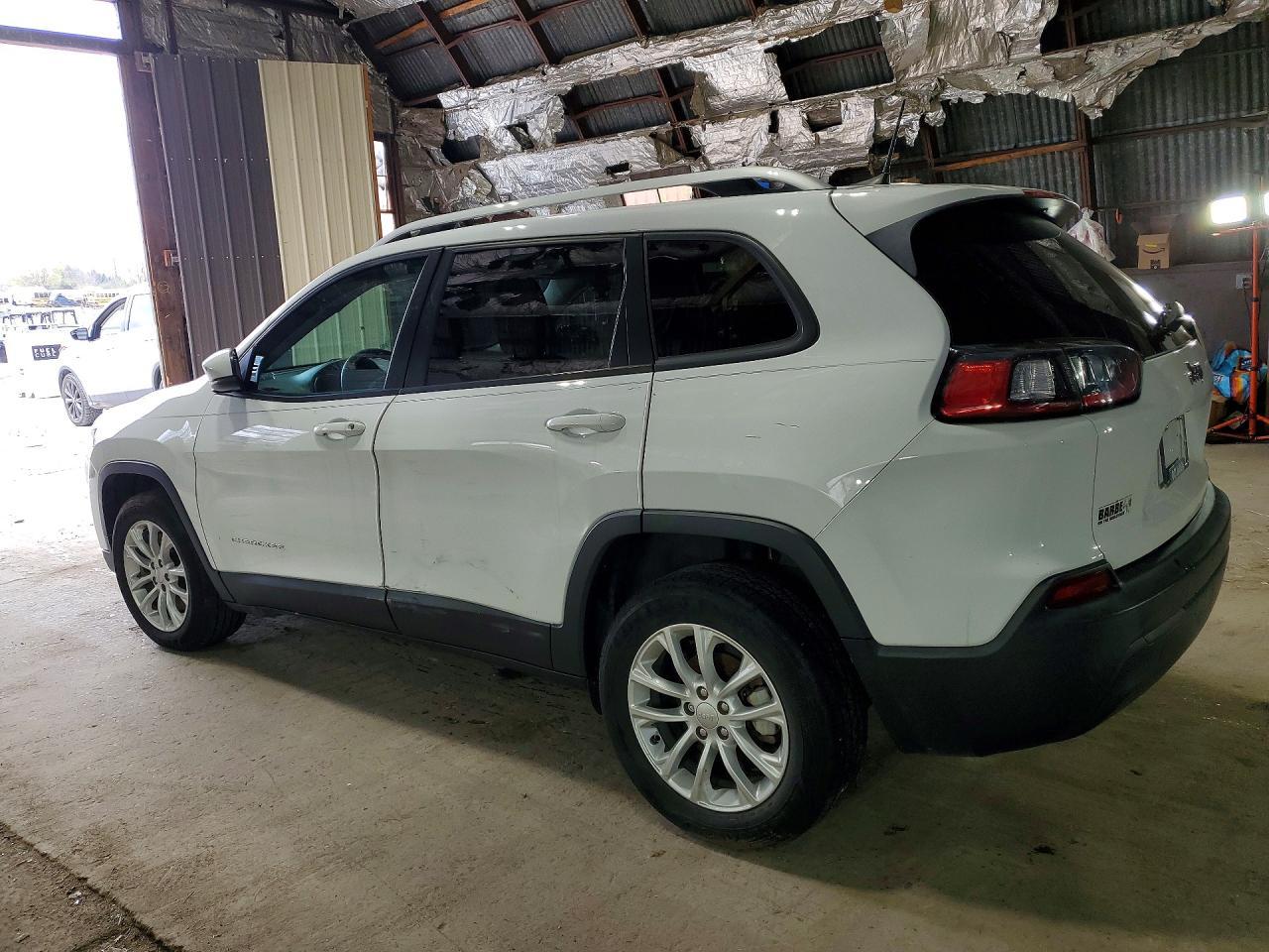 2021 Jeep Cherokee Latitude - zdjęcie 2