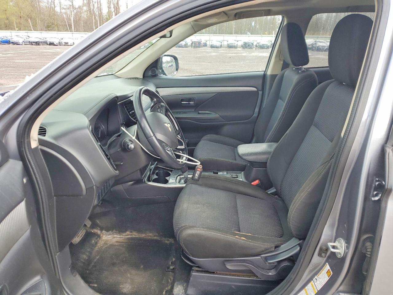 2017 Mitsubishi Outlander Se - zdjęcie 7