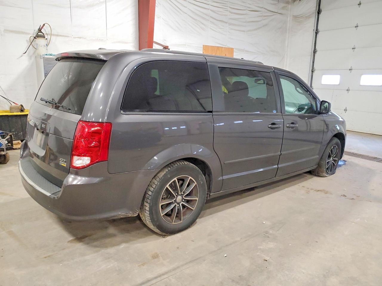 2017 Dodge Grand Caravan Gt - zdjęcie 3