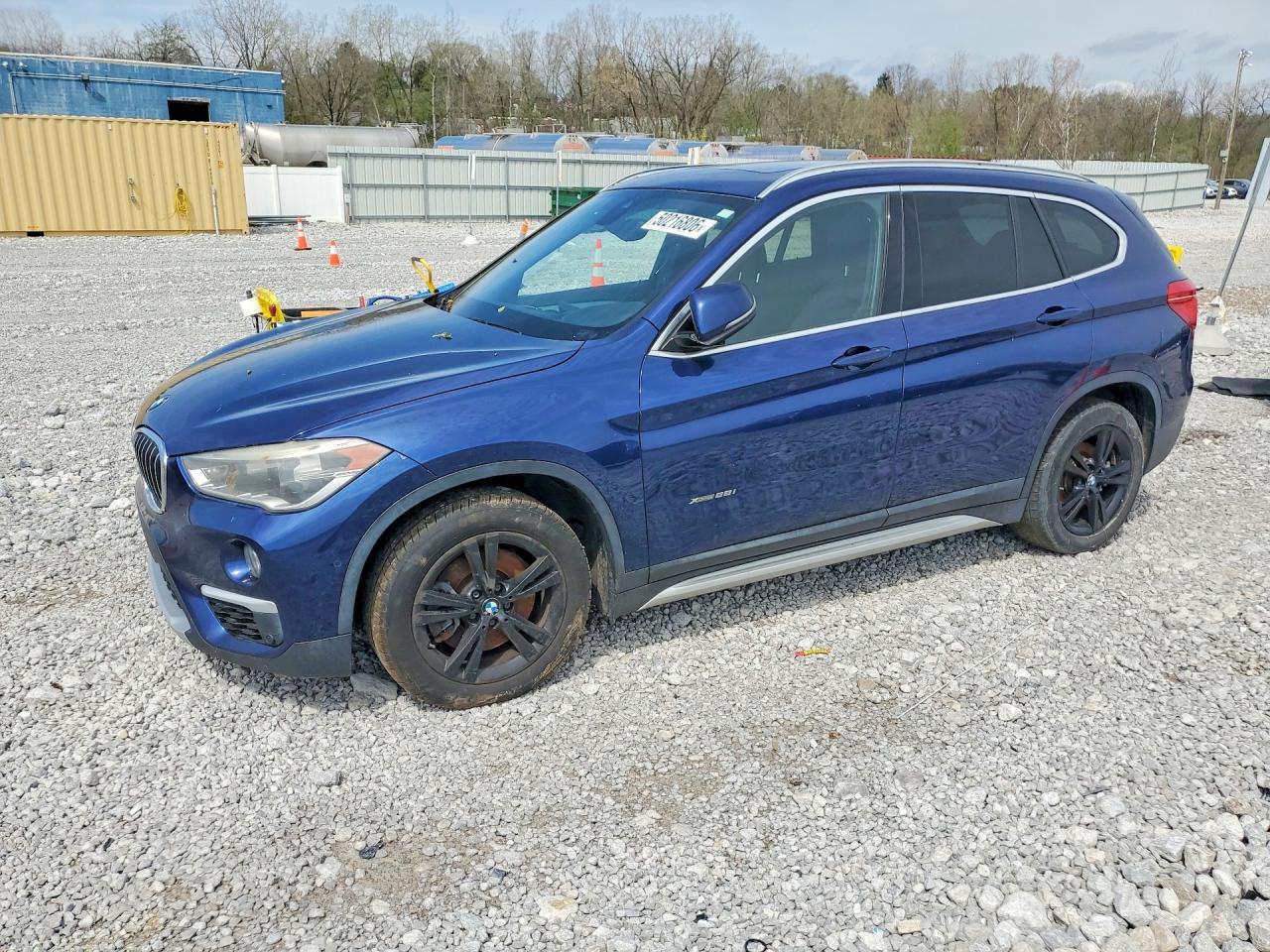 2016 BMW X1 xDrive28I - zdjęcie główne