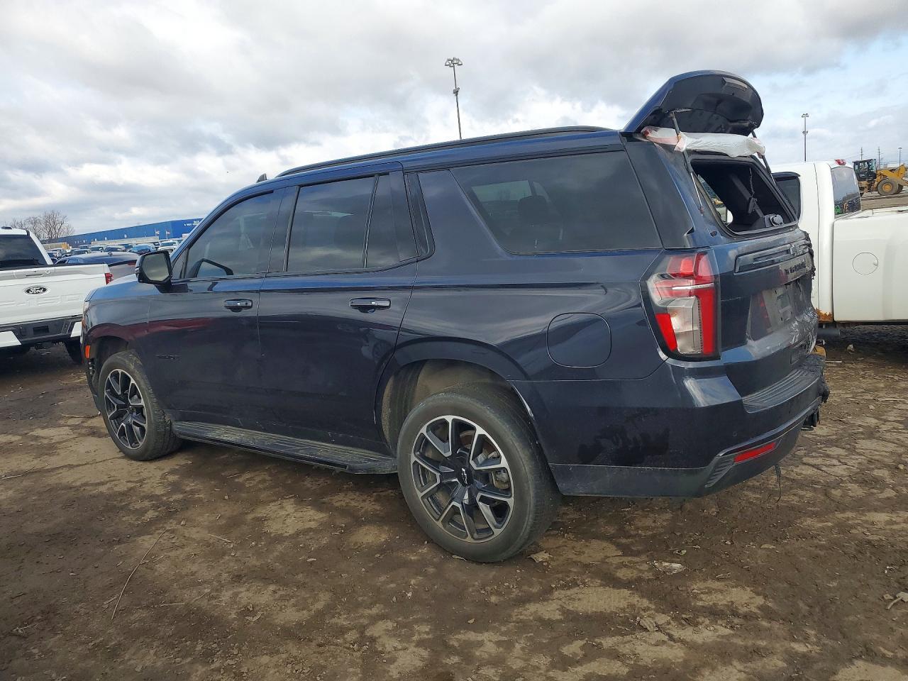 2023 Chevrolet Tahoe K1500 Rst - zdjęcie 2