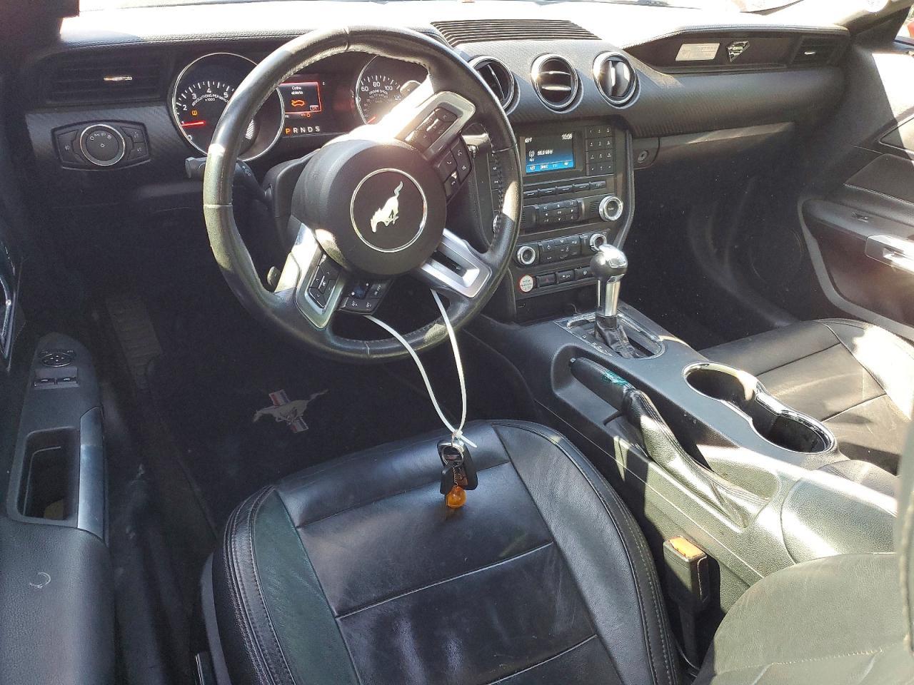2016 Ford Mustang - zdjęcie 8
