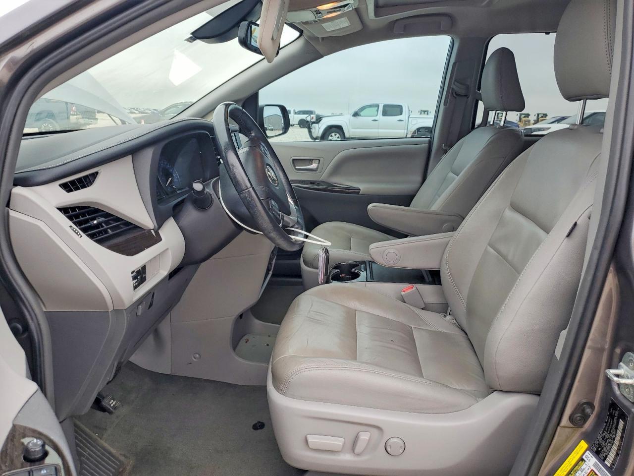 2018 Toyota Sienna Xle 8-Passenger - zdjęcie 7