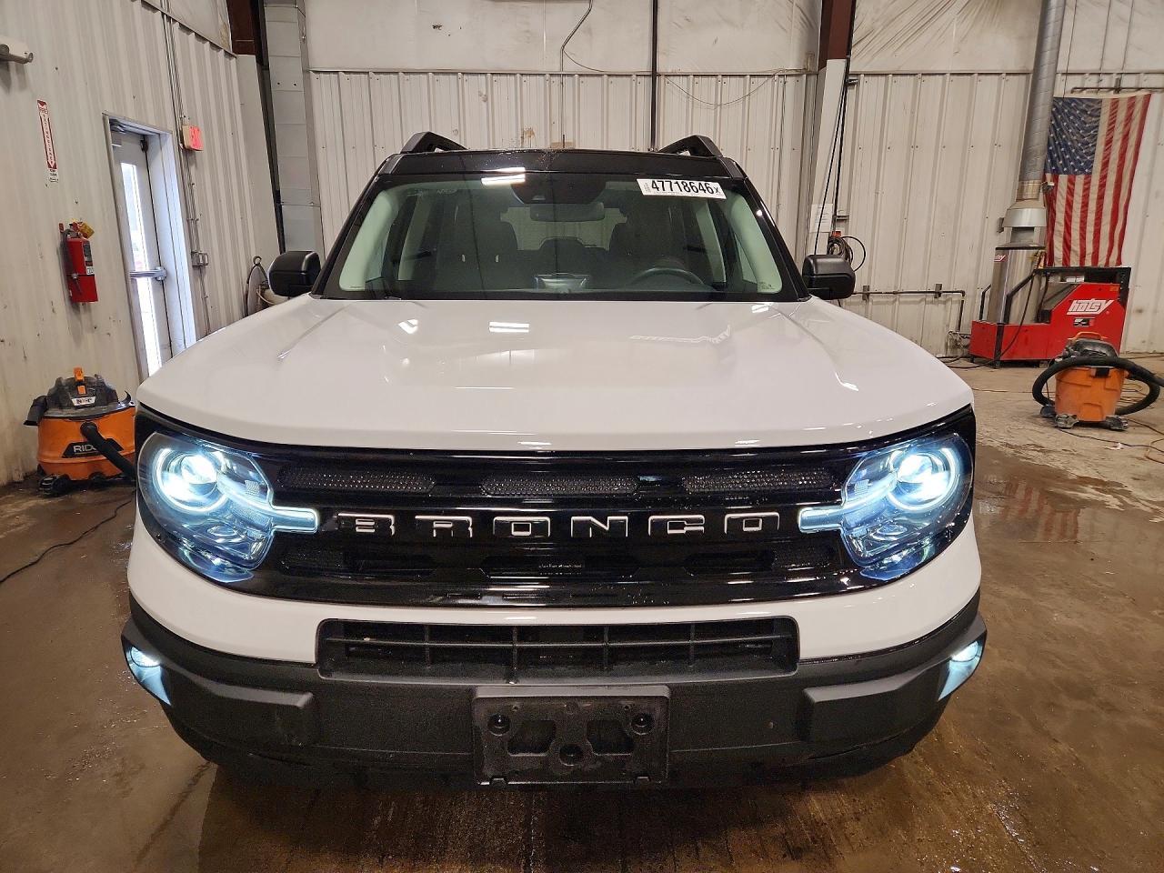 2023 Ford Bronco Sport Outer Banks - zdjęcie 5