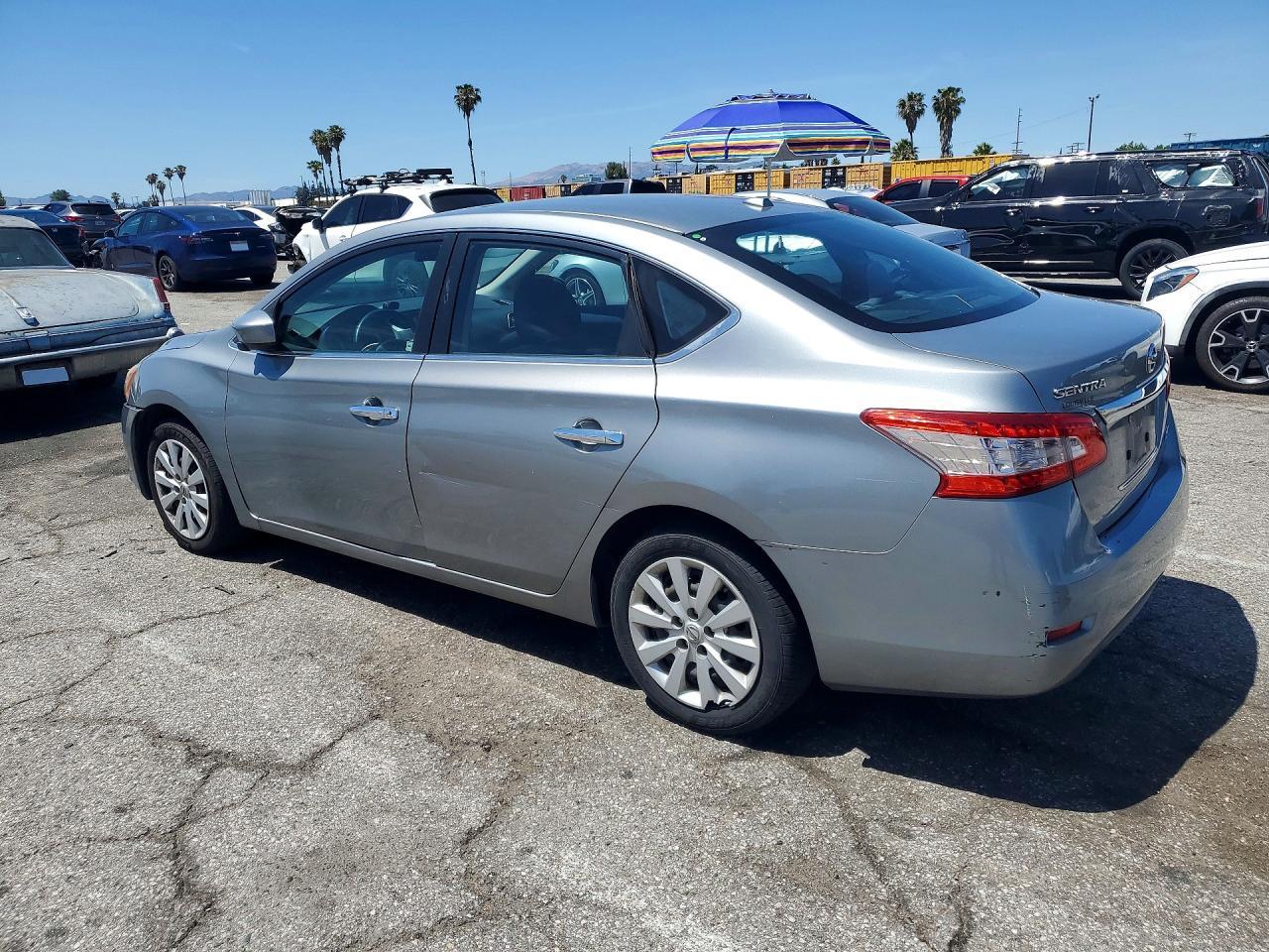 2013 Nissan Sentra S - zdjęcie 3