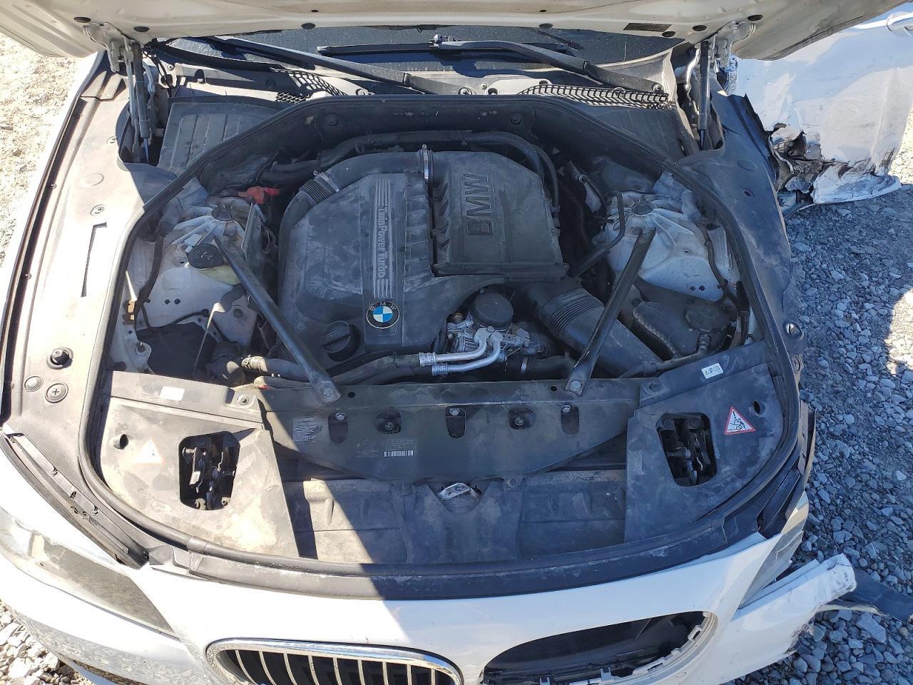 2015 BMW 740 I - zdjęcie 11
