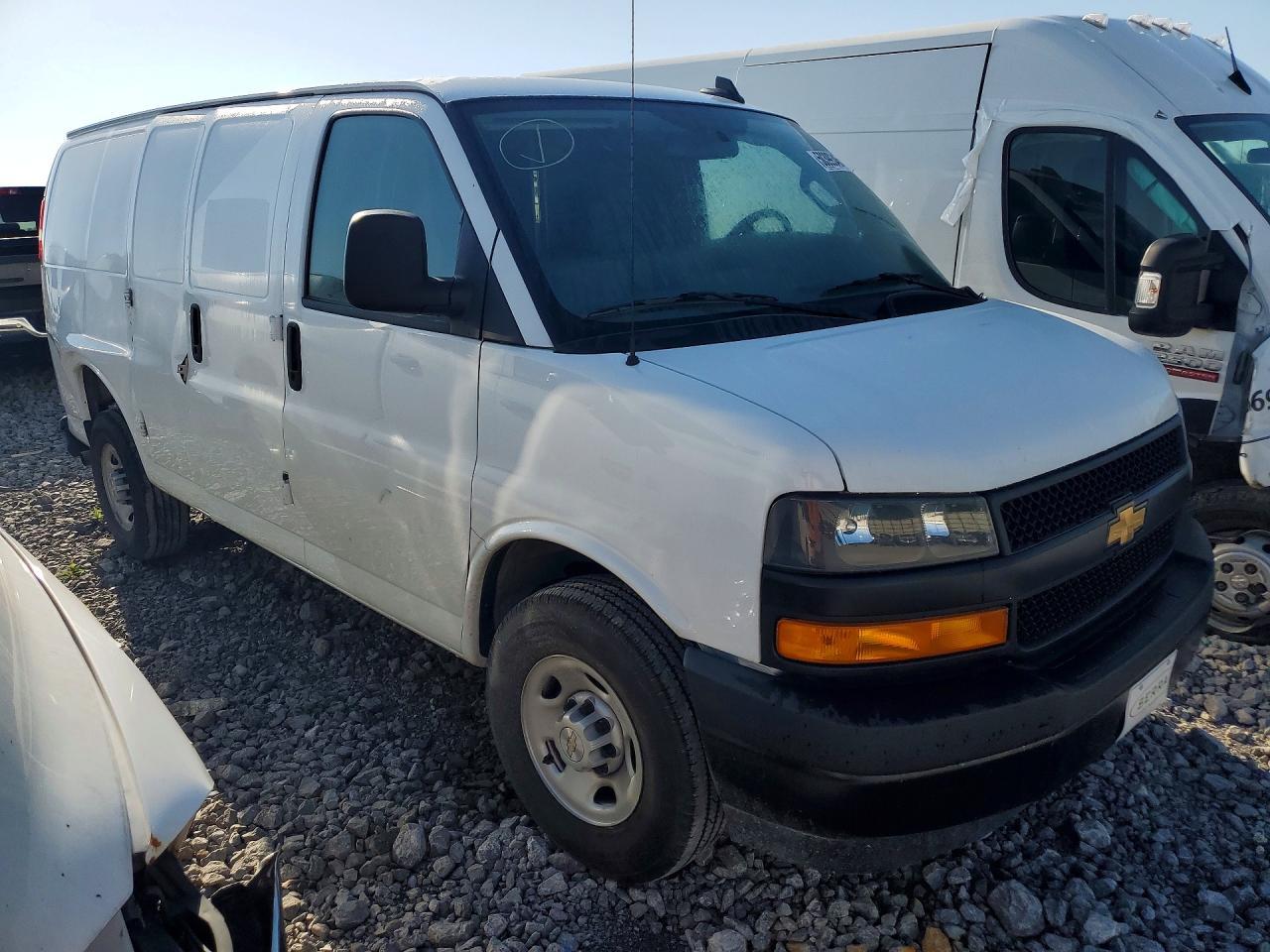 2025 Chevrolet Express G2500 - zdjęcie 4