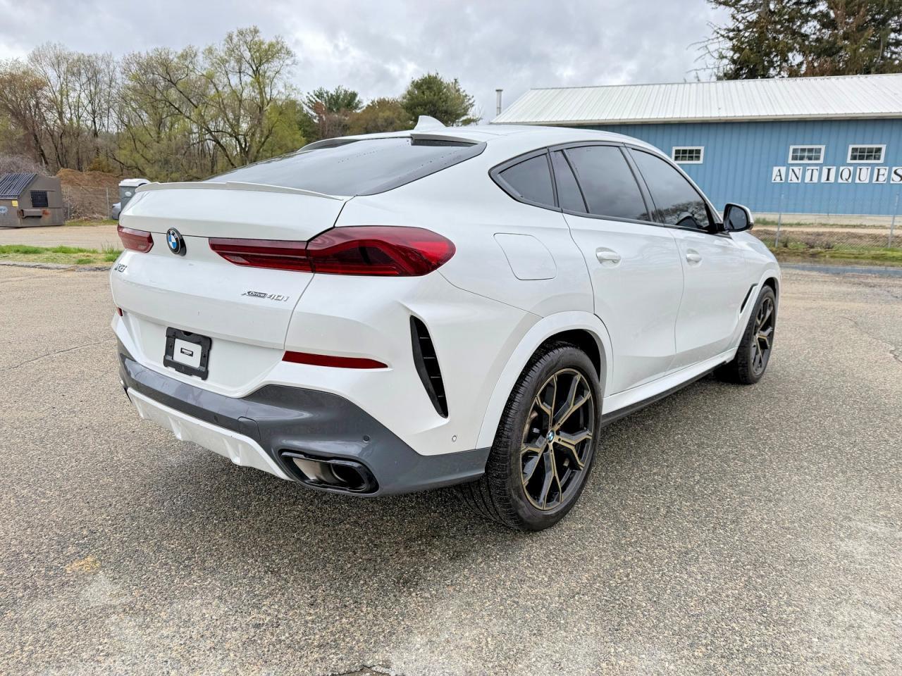 2023 BMW X6 xDrive40I - zdjęcie 4
