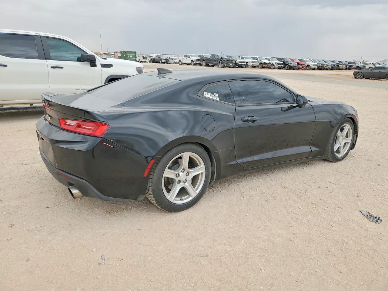 2017 Chevrolet Camaro Ls - zdjęcie 3