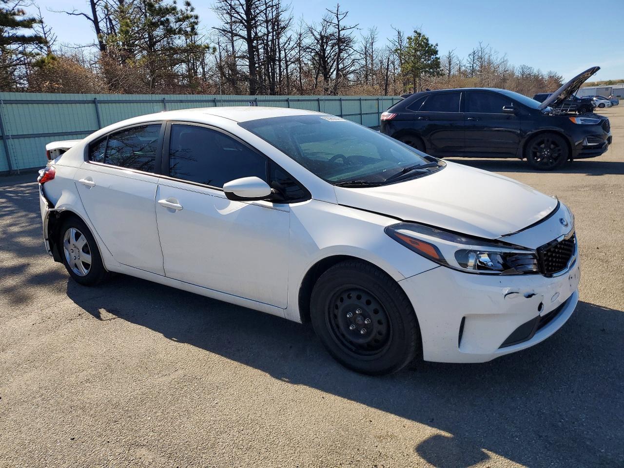 2017 Kia Forte Lx - zdjęcie 4