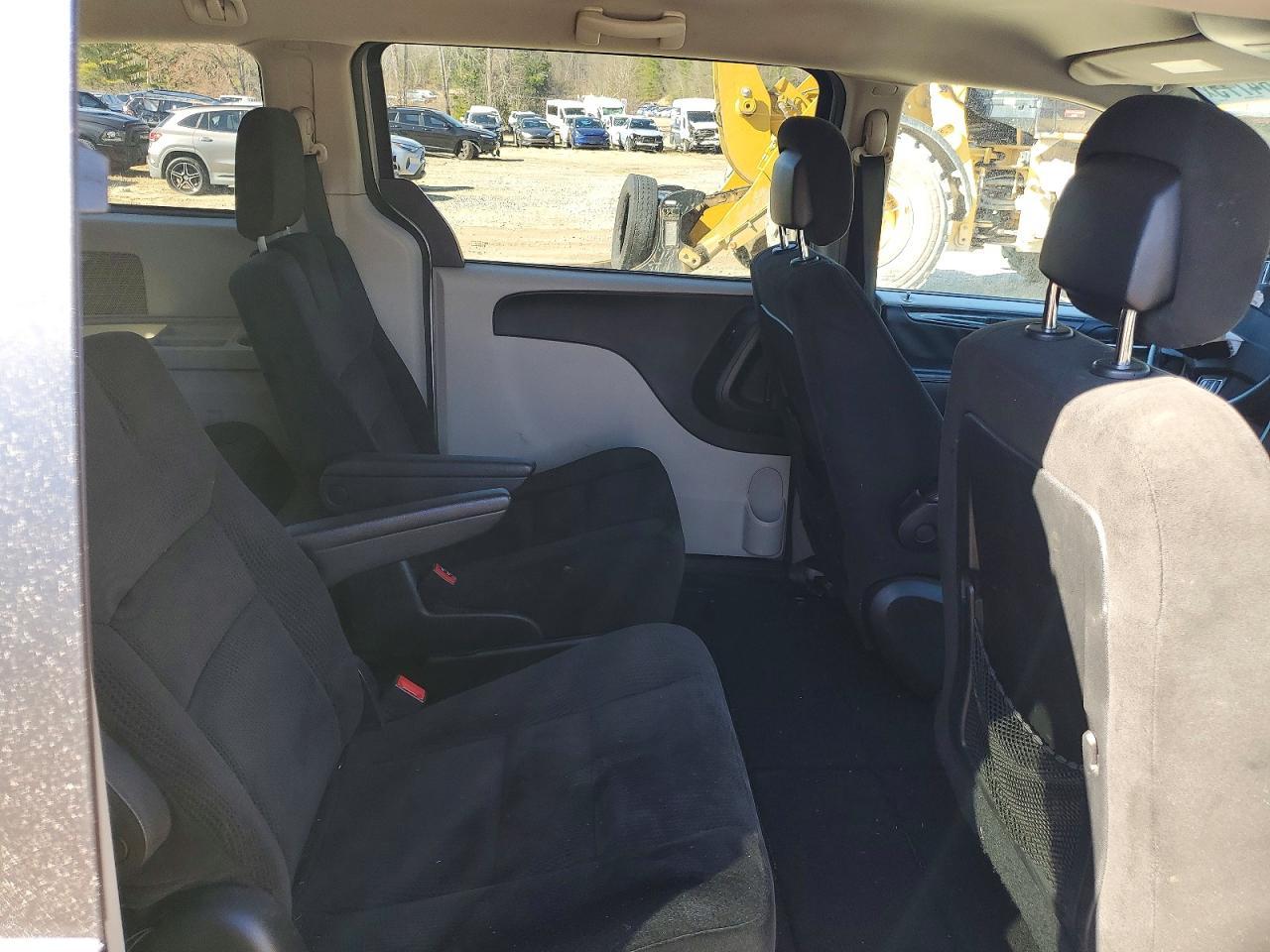 2016 Dodge Grand Caravan Se - zdjęcie 11