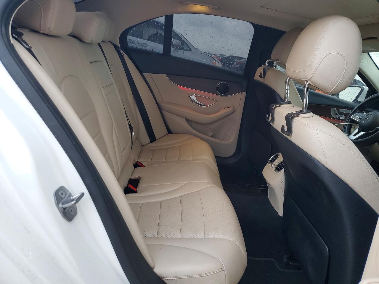 2019 Mercedes-Benz C 300 - zdjęcie 10