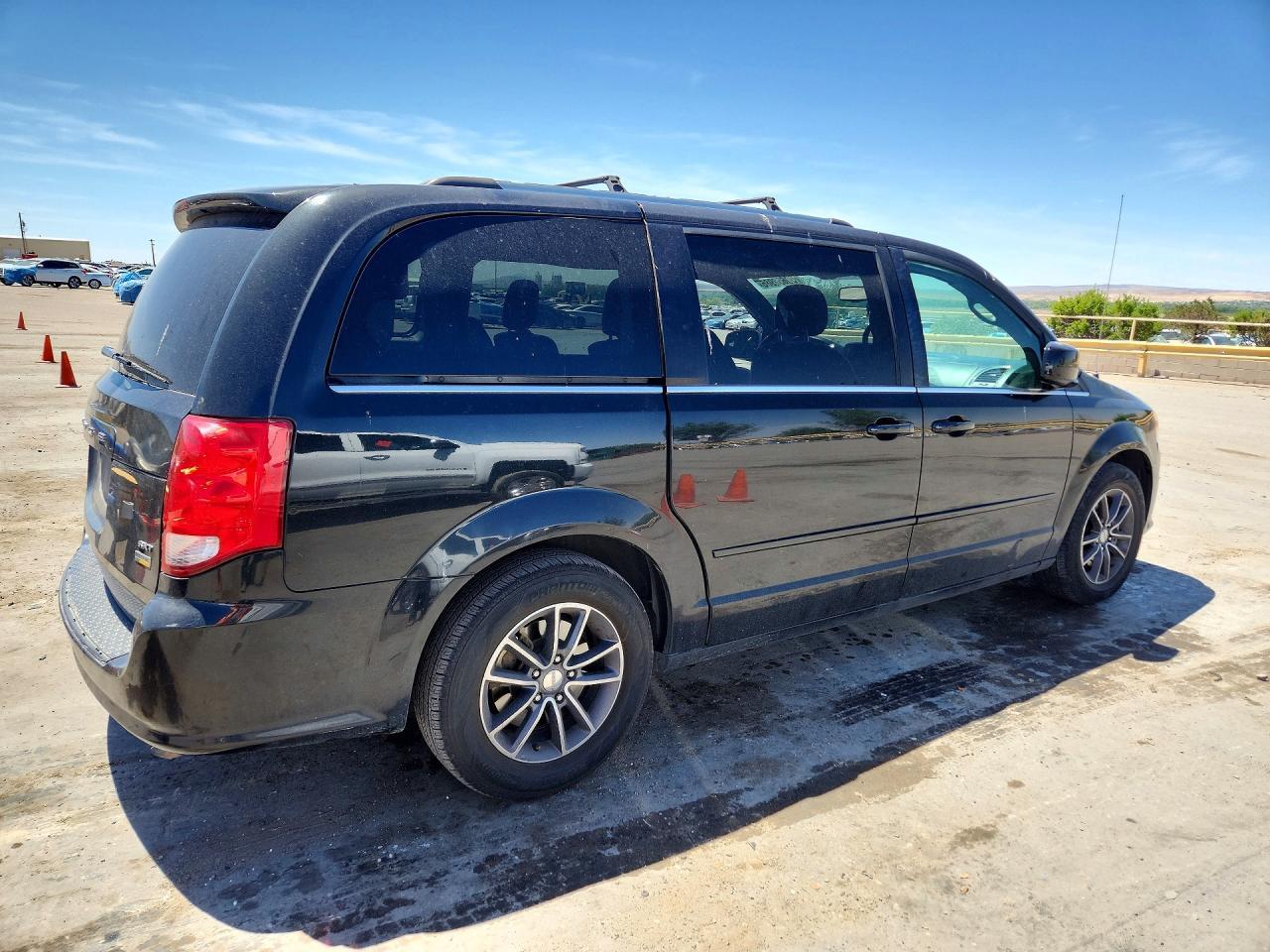 2017 Dodge Grand Caravan Sxt - zdjęcie 3