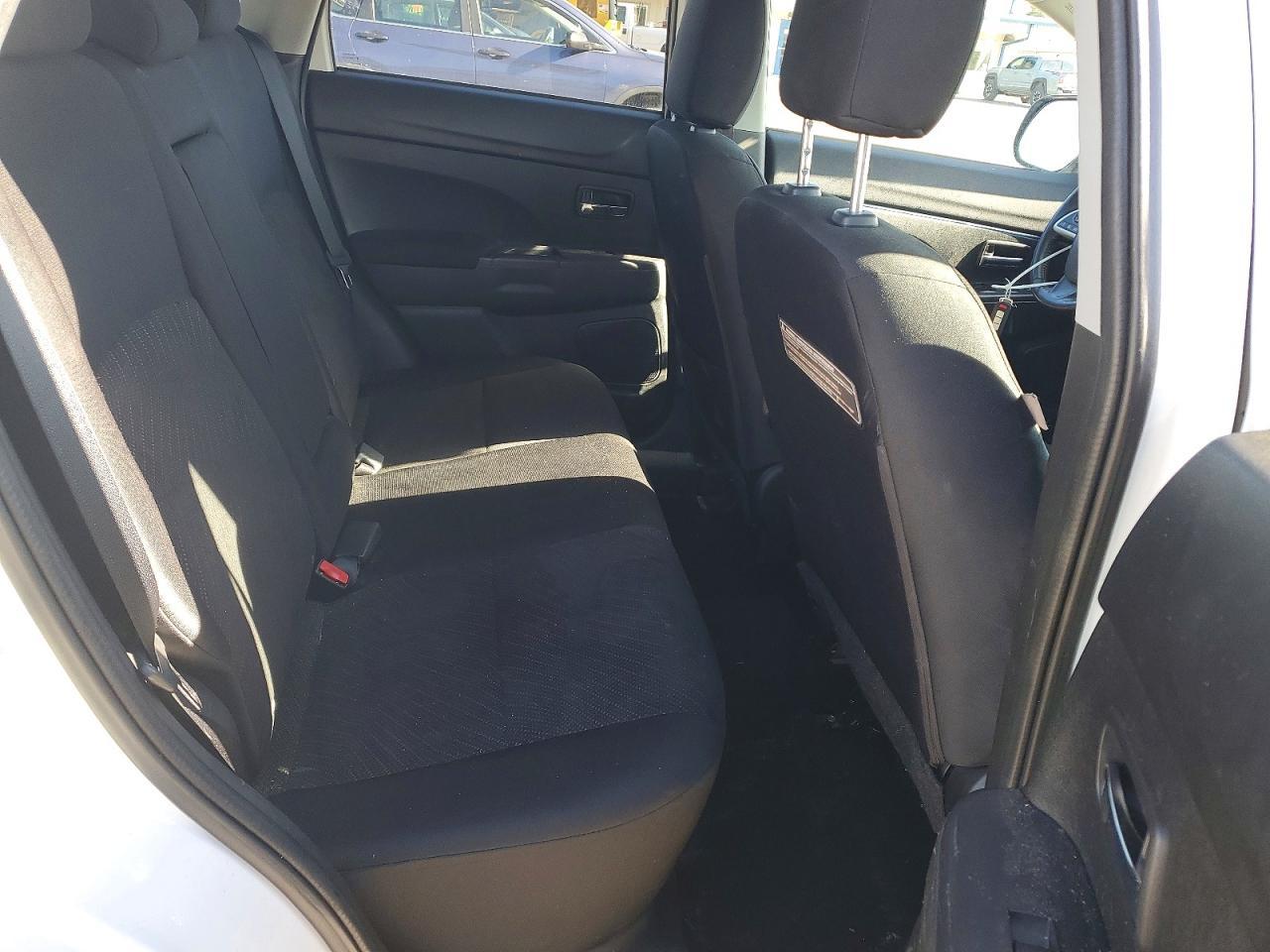 2014 Mitsubishi Outlander Sport Se - zdjęcie 10