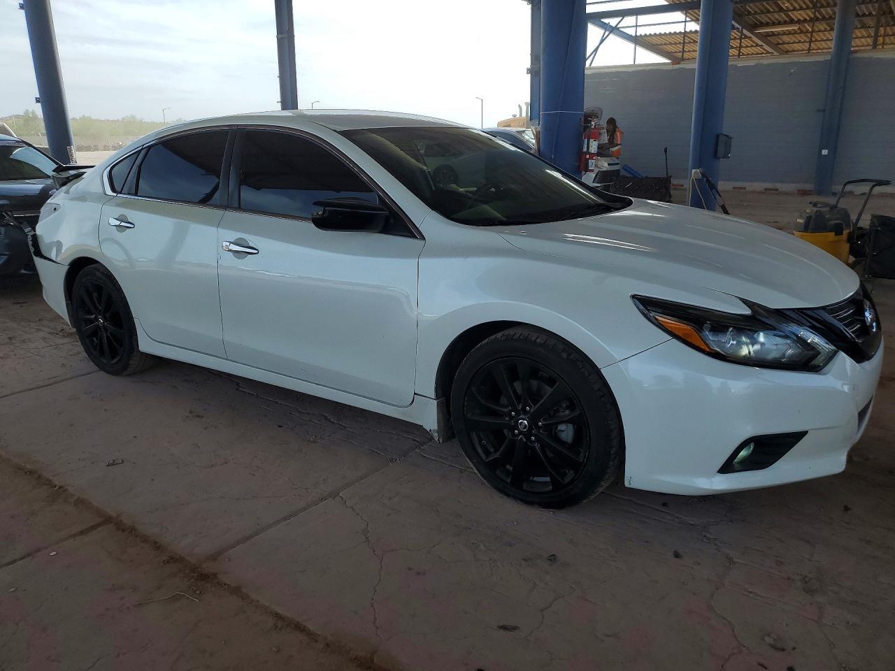 2018 Nissan Altima 2.5 Sr - zdjęcie 4