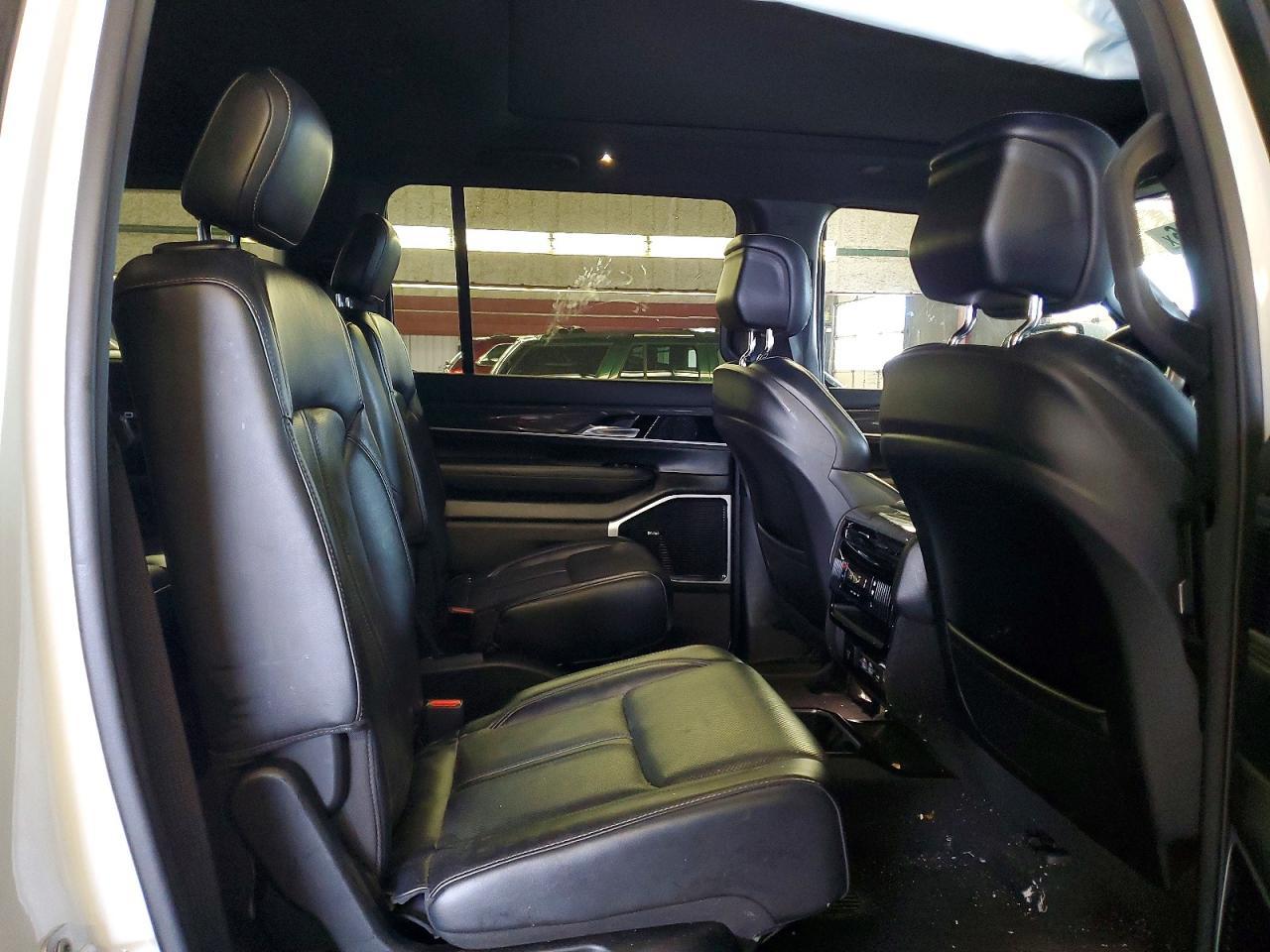 2022 Jeep Wagoneer Series Iii - zdjęcie 11