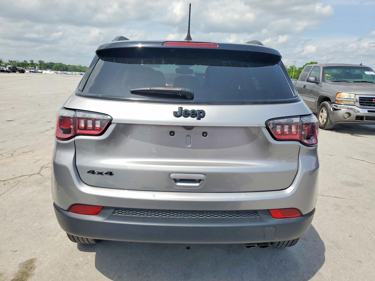 2018 Jeep Compass Latitude - zdjęcie 6