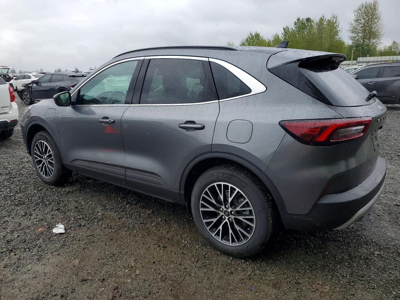 2025 Ford Escape - zdjęcie 2