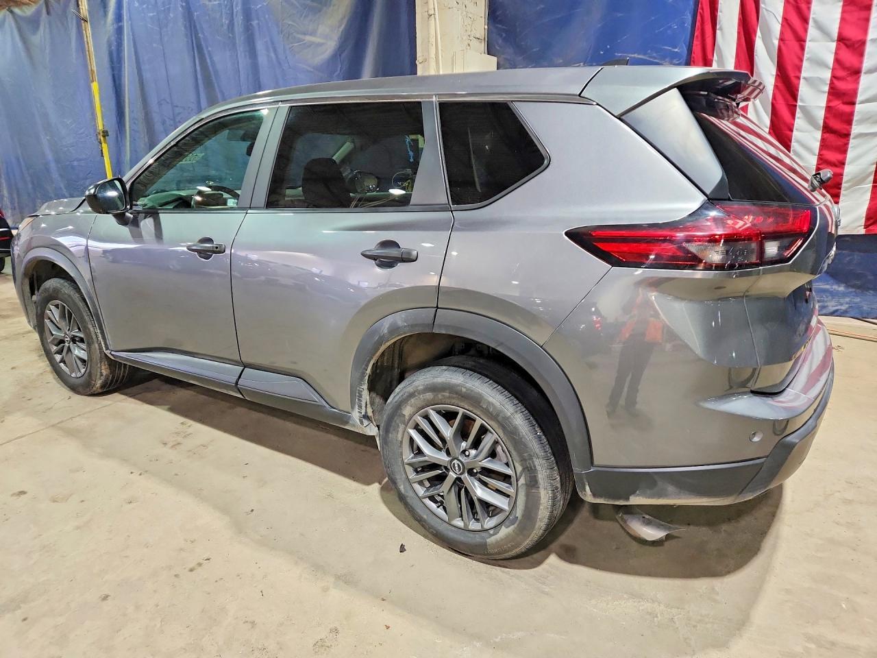 2024 Nissan Rogue S - zdjęcie 2