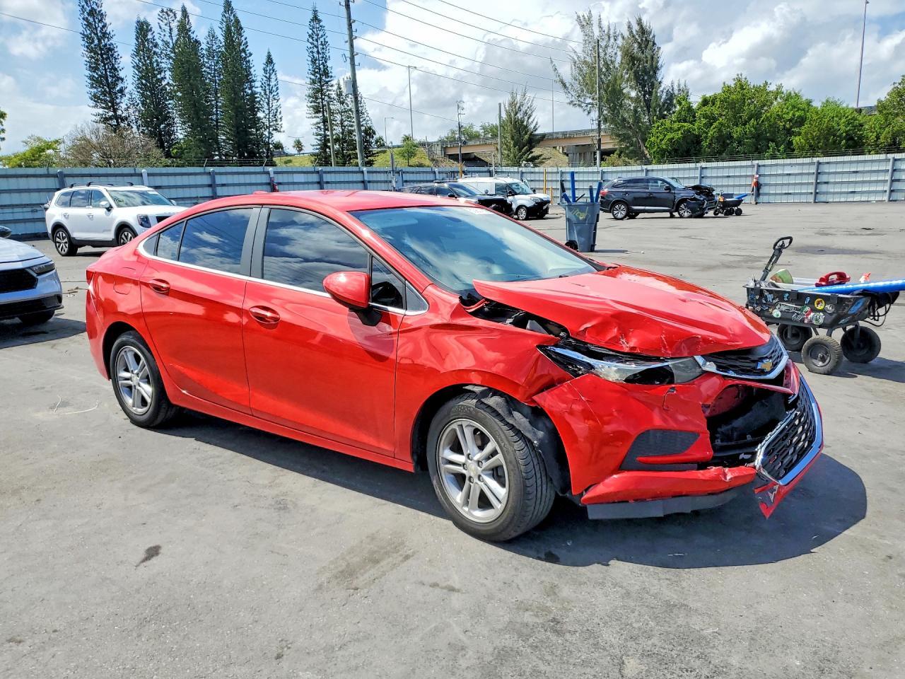 2017 Chevrolet Cruze Lt - zdjęcie 4