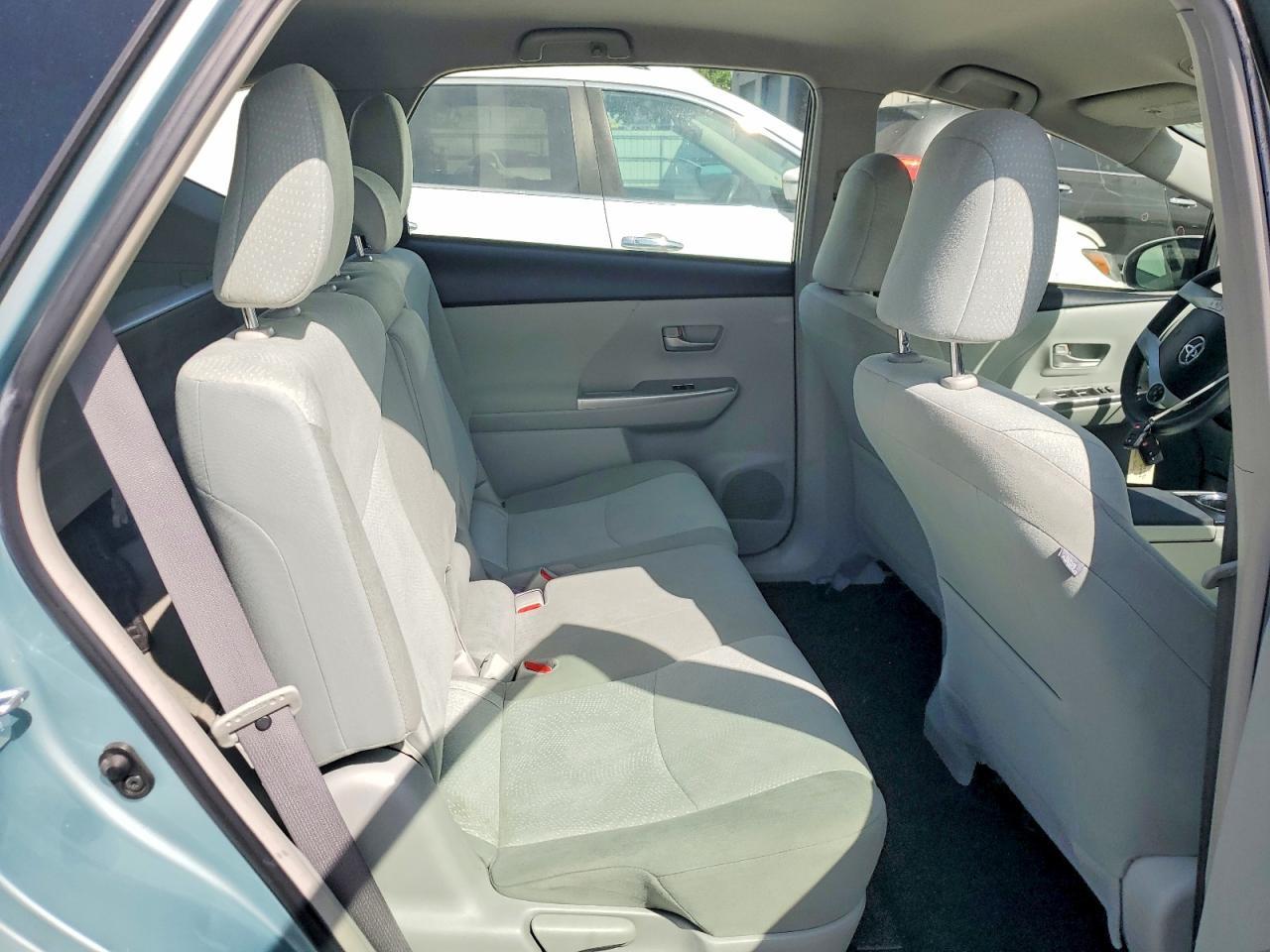 2014 Toyota Prius V Three - zdjęcie 10