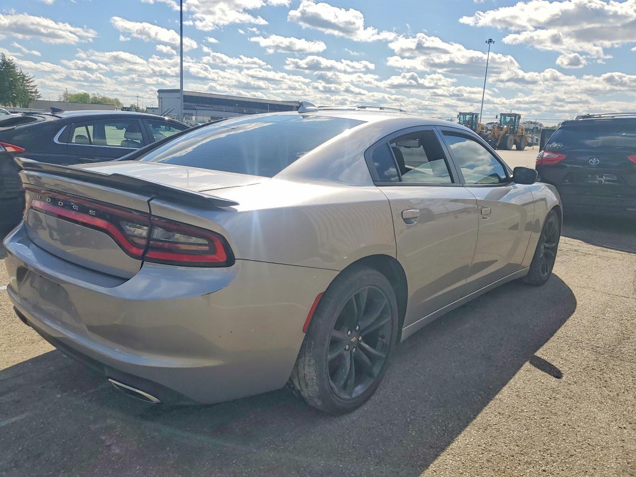 2017 Dodge Charger Sxt - zdjęcie 3