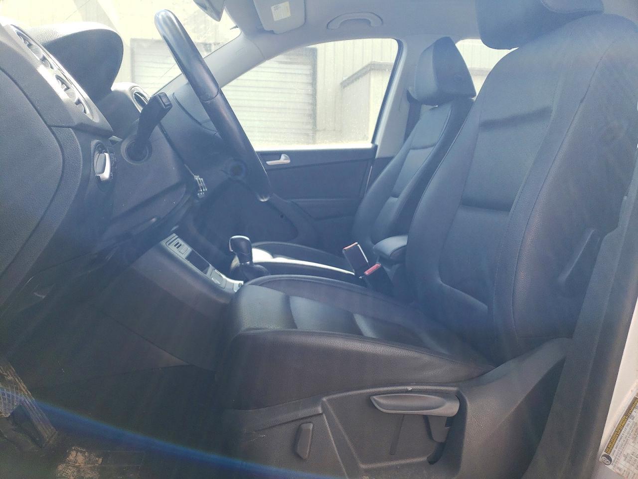 2017 Volkswagen Tiguan S - zdjęcie 7