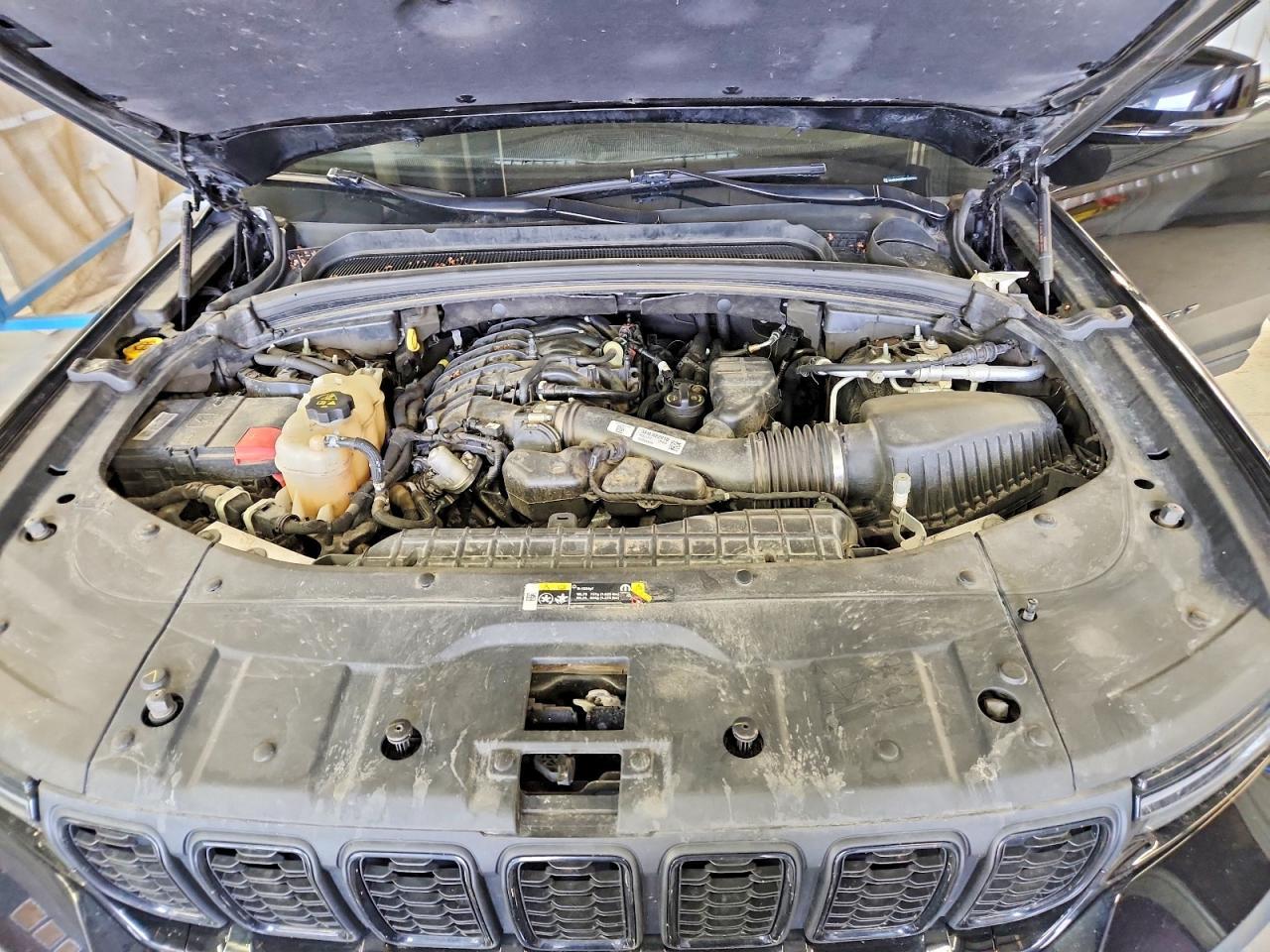 2023 Jeep Grand Cherokee Laredo - zdjęcie 12