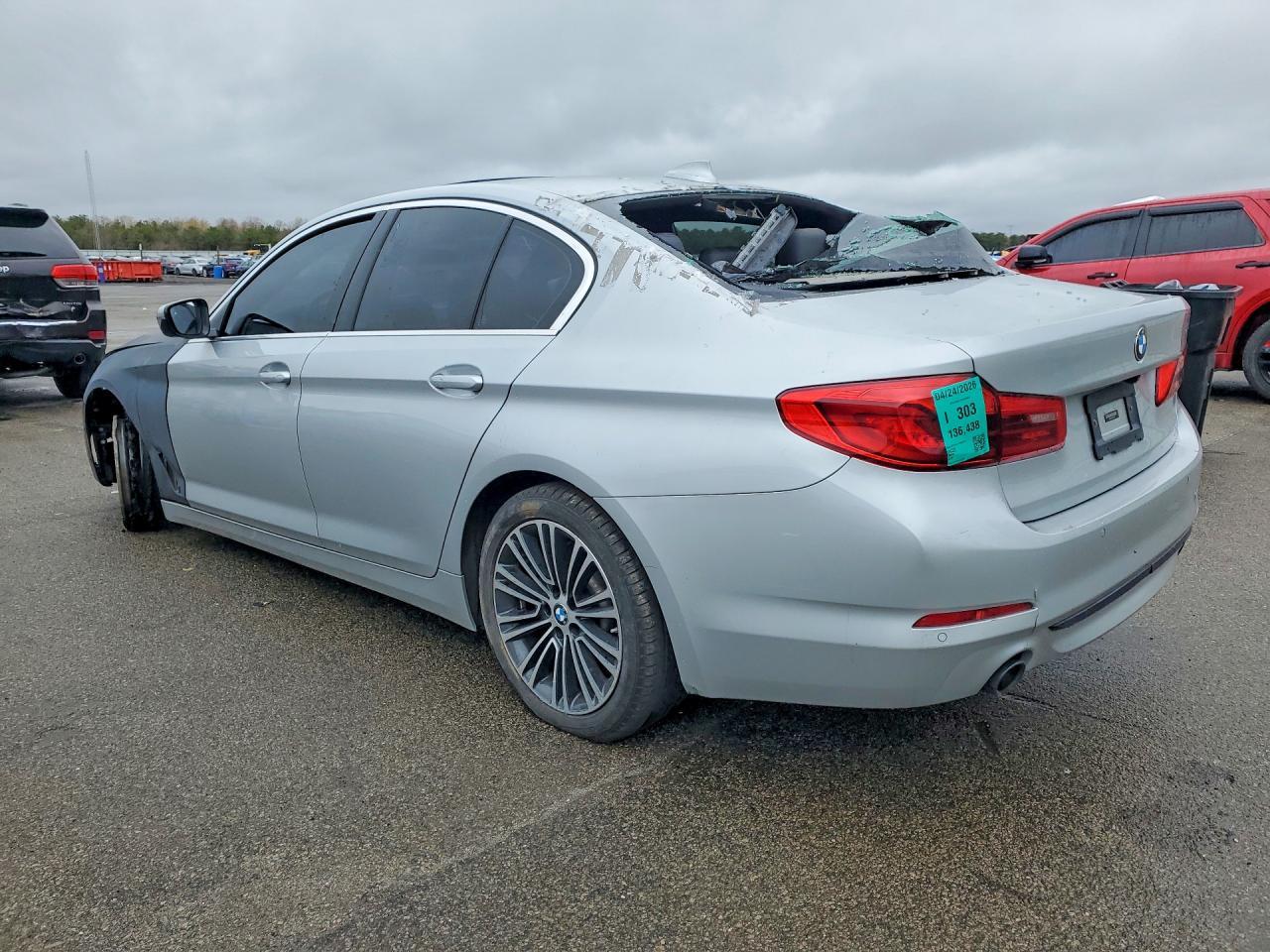 2020 BMW 530 Xi - zdjęcie 2