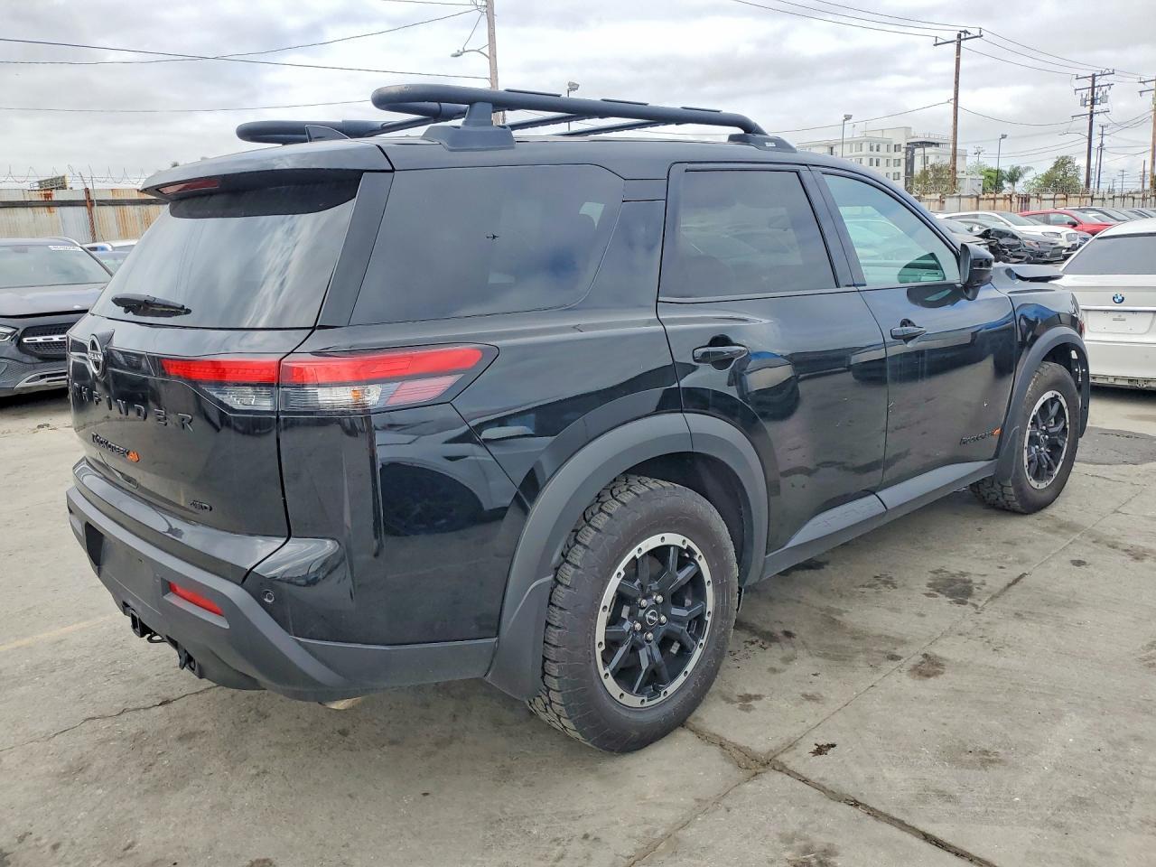 2024 Nissan Pathfinder Rock Creek - zdjęcie 3