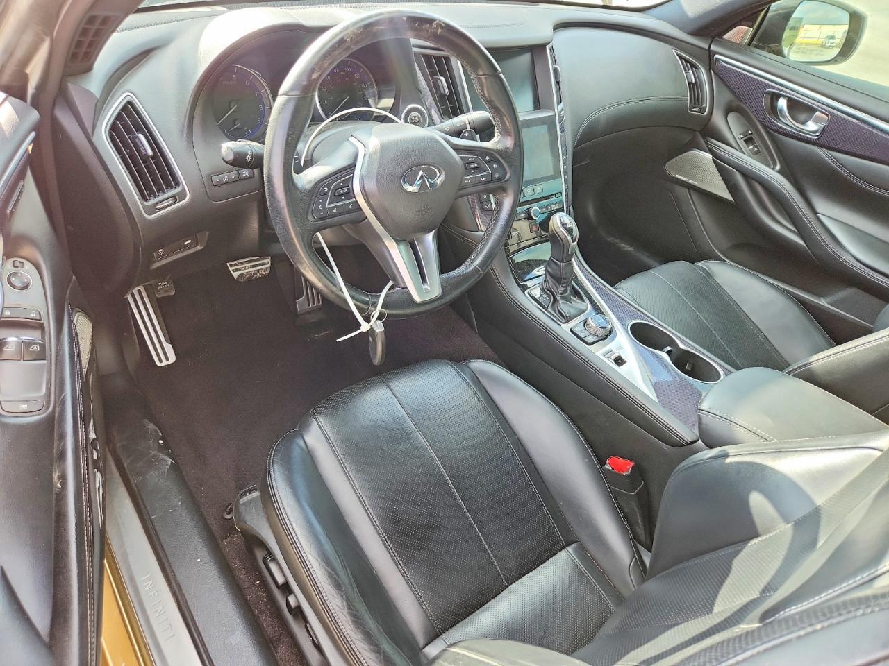 2019 Infiniti Q60 Red Sport 400 - zdjęcie 8